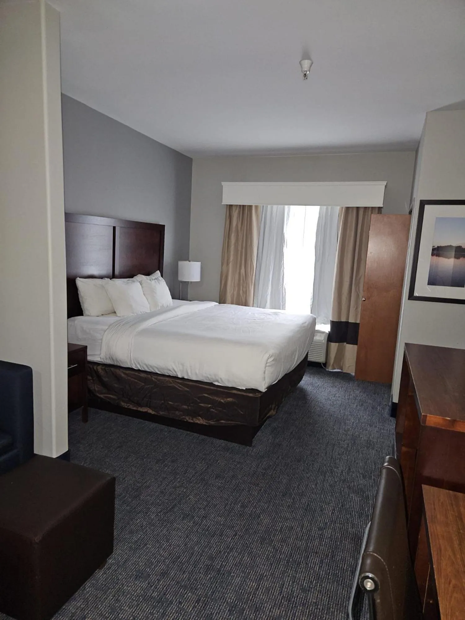 Bed in Comfort Suites Stockbridge Atlanta South