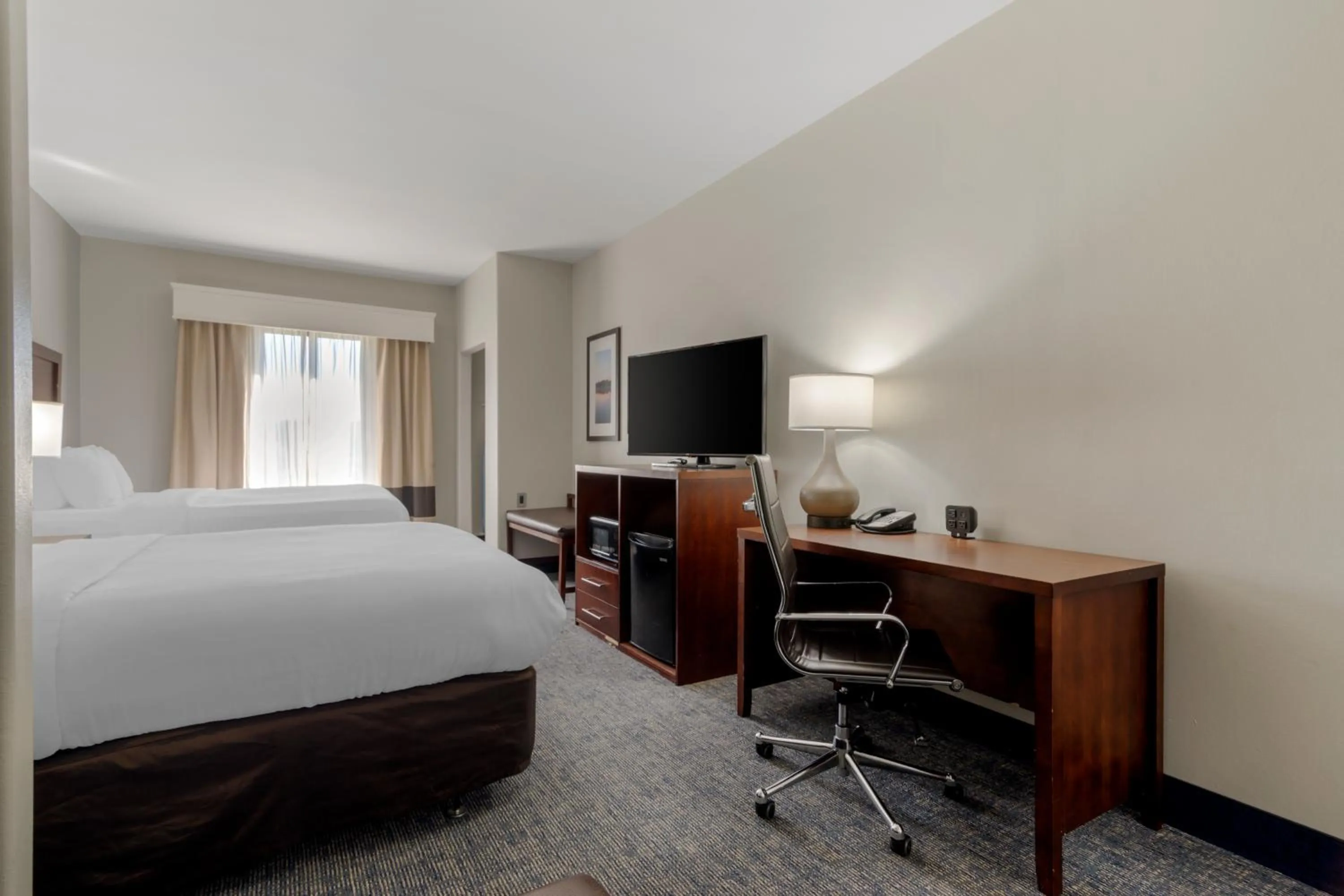 Bedroom, Bed in Comfort Suites Stockbridge Atlanta South
