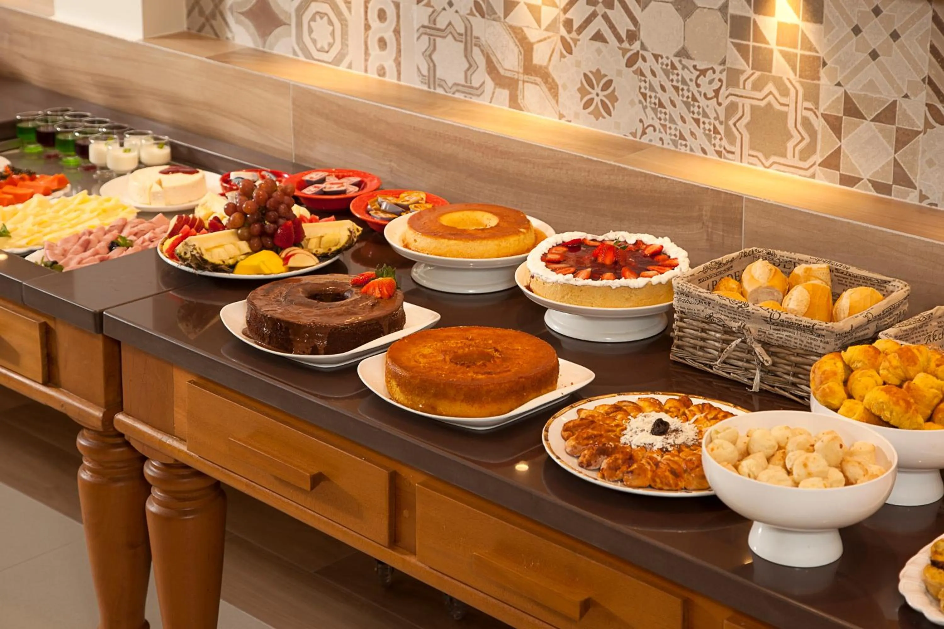 Buffet breakfast in Alves Hotel