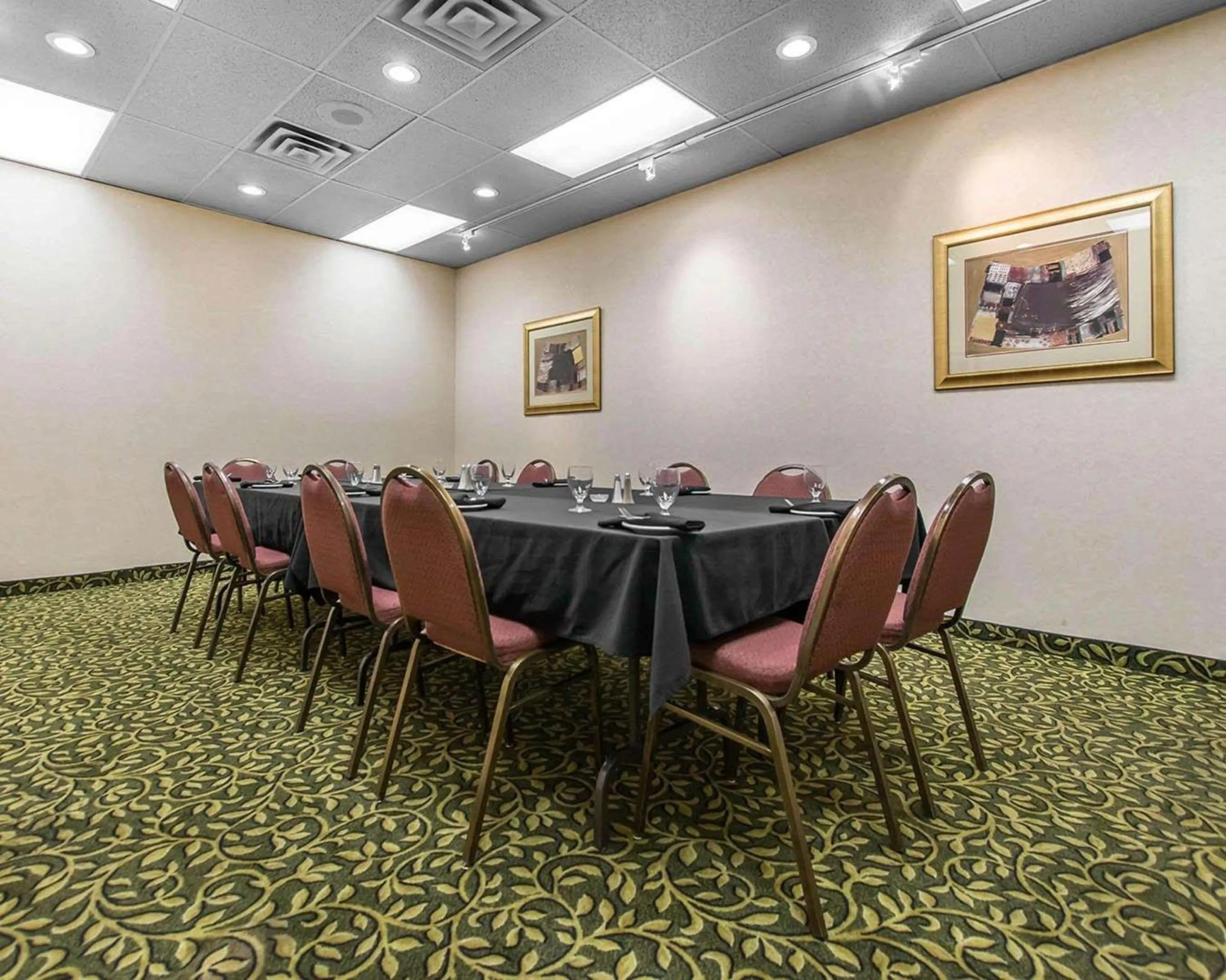 Meeting/conference room in Quality Inn & Suites Bay Front