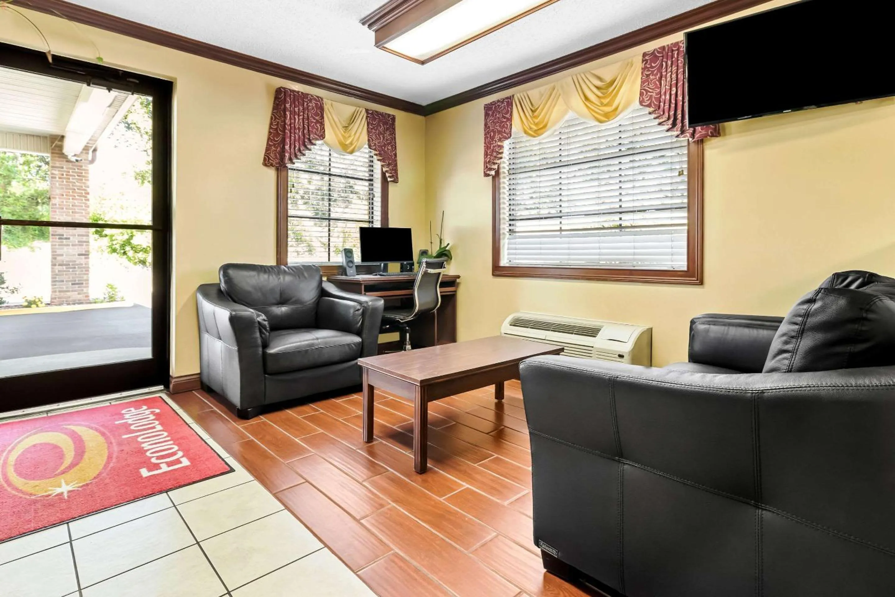 Lobby or reception in Econo Lodge