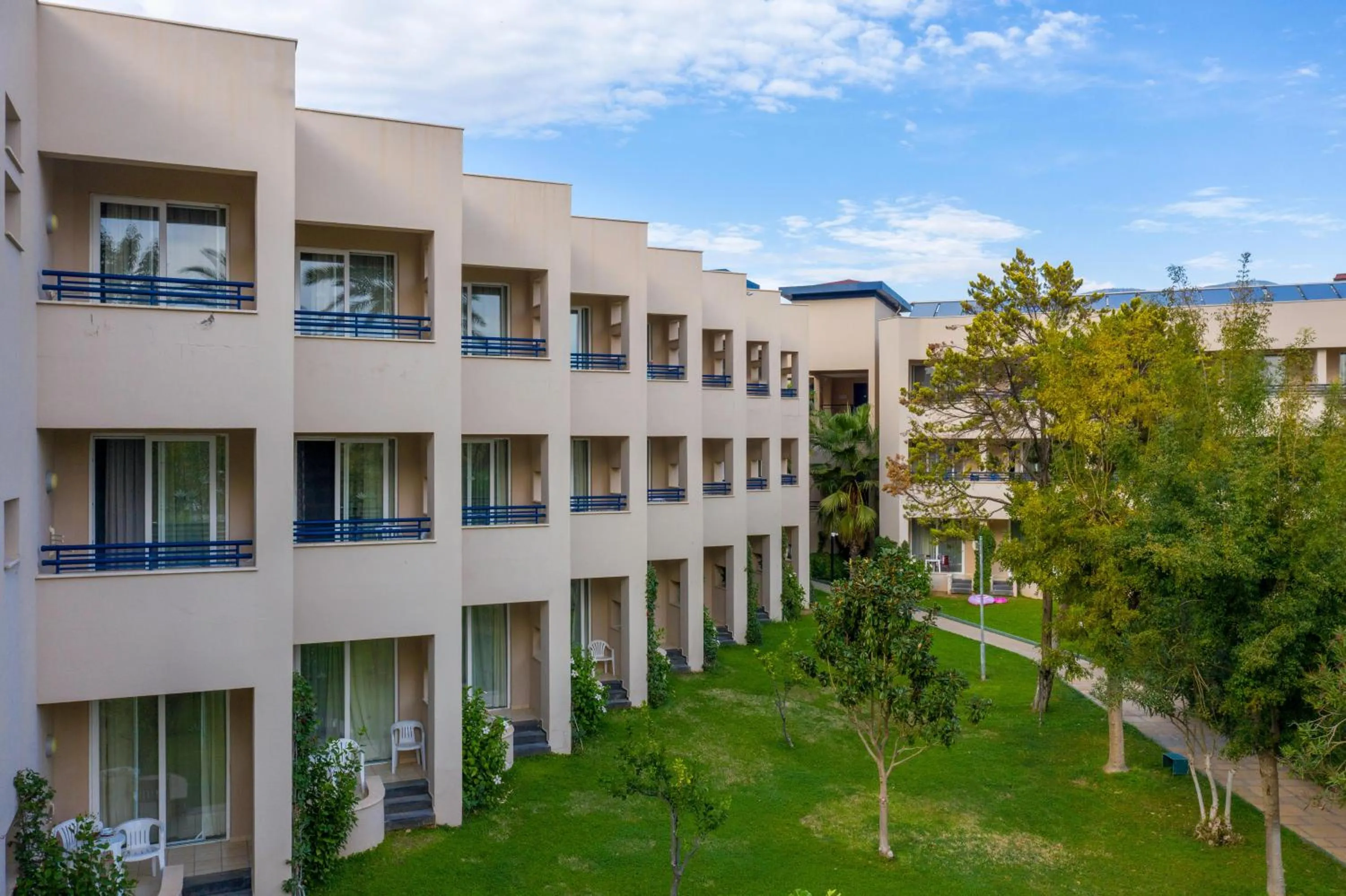 Property building in Labranda Alantur