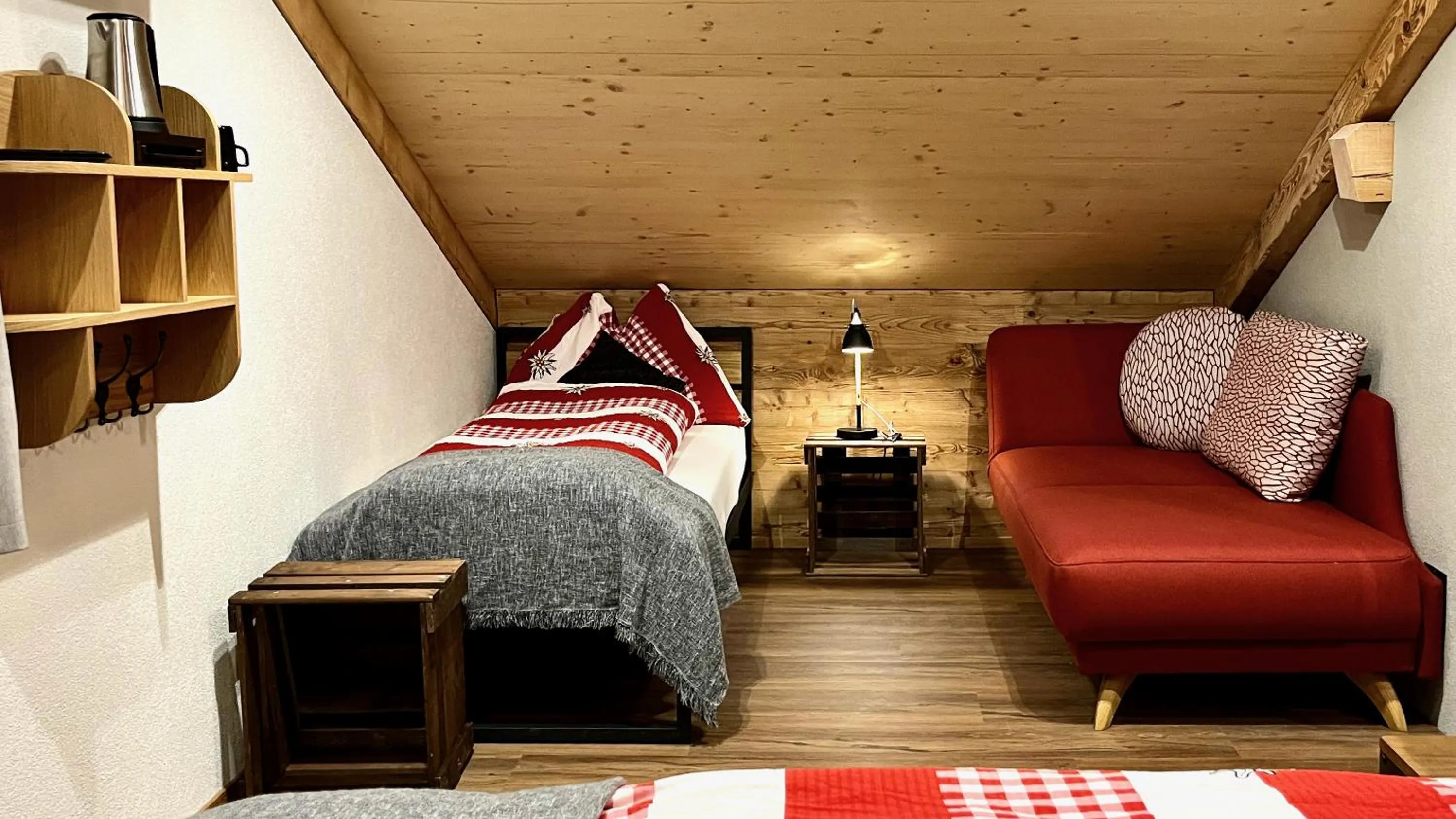 Bed in Berggasthaus Eggberge - Boutique Mountain Hotel - Access via Cablecar
