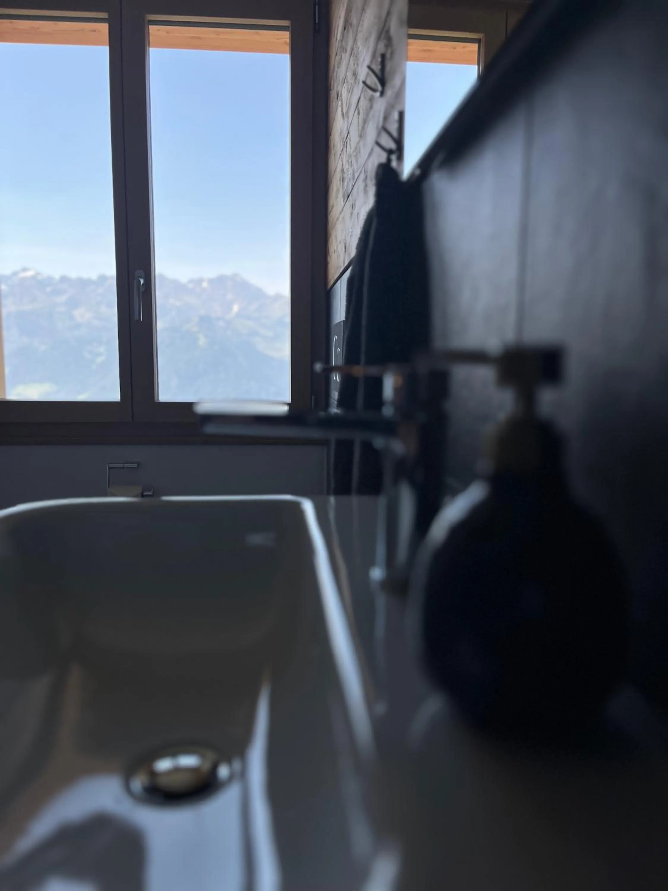 Berggasthaus Eggberge - Boutique Mountain Hotel - Access via Cablecar
