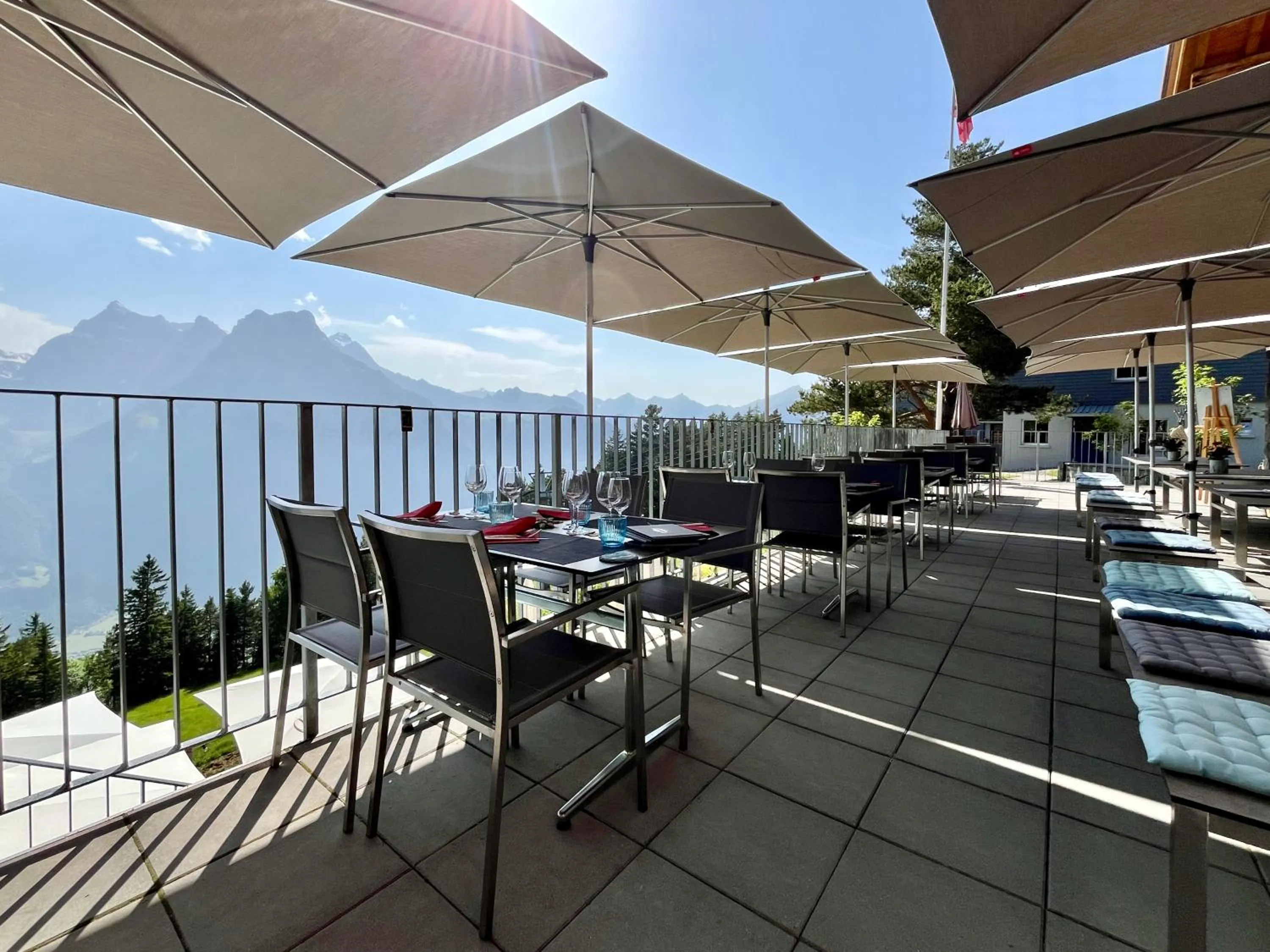 Berggasthaus Eggberge - Boutique Mountain Hotel - Access via Cablecar