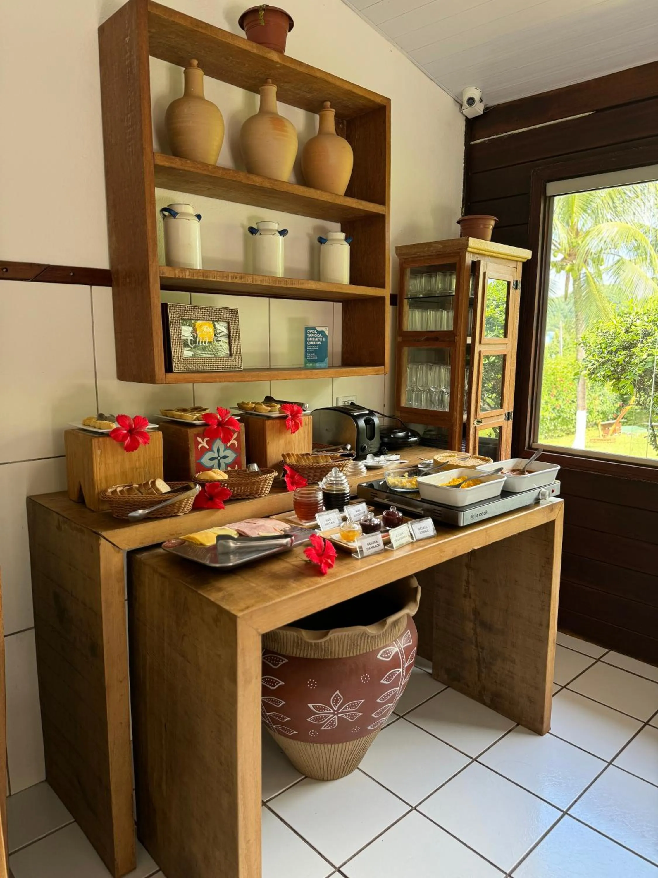 Restaurant/places to eat in Pousada Estrela do Mar Noronha by Alto da Ilha