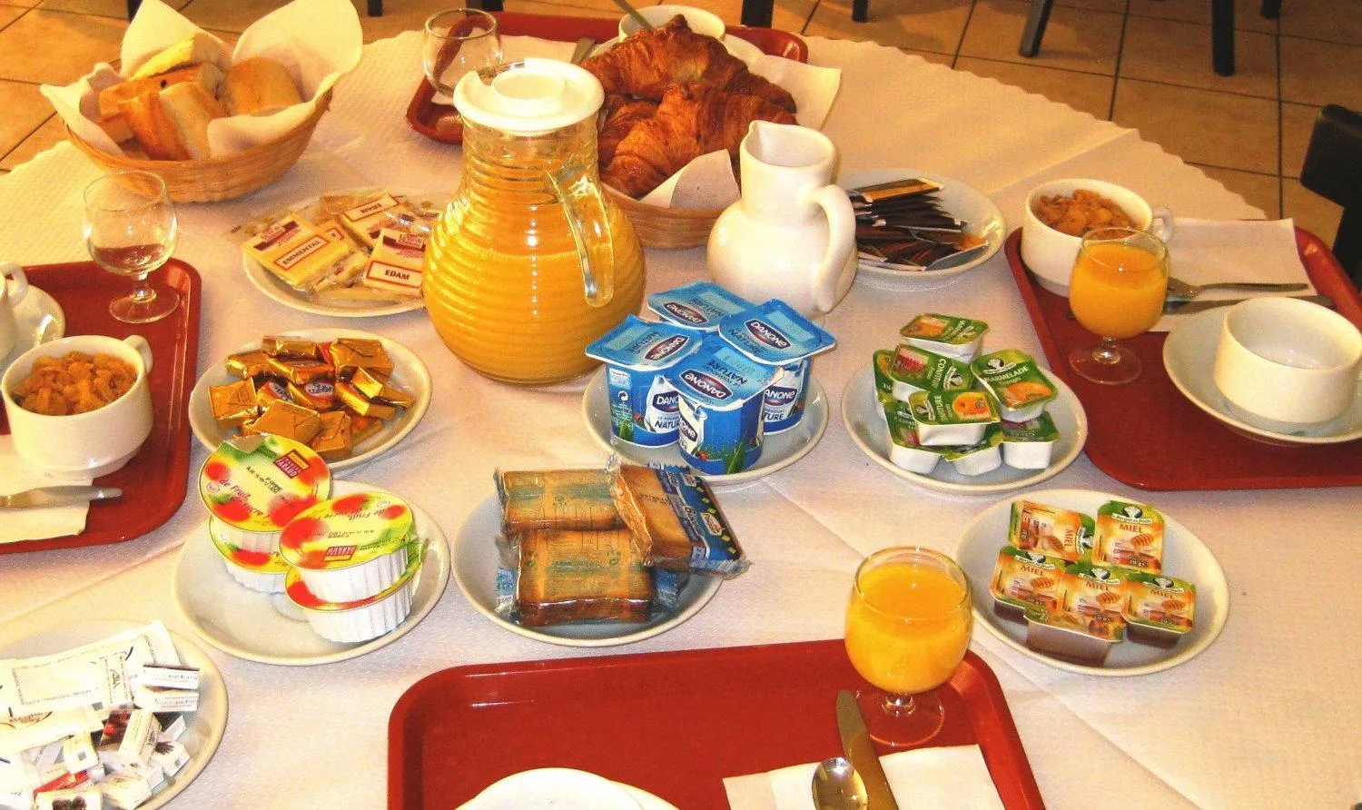 Food and drinks in Hôtel Residence Les Aiguades