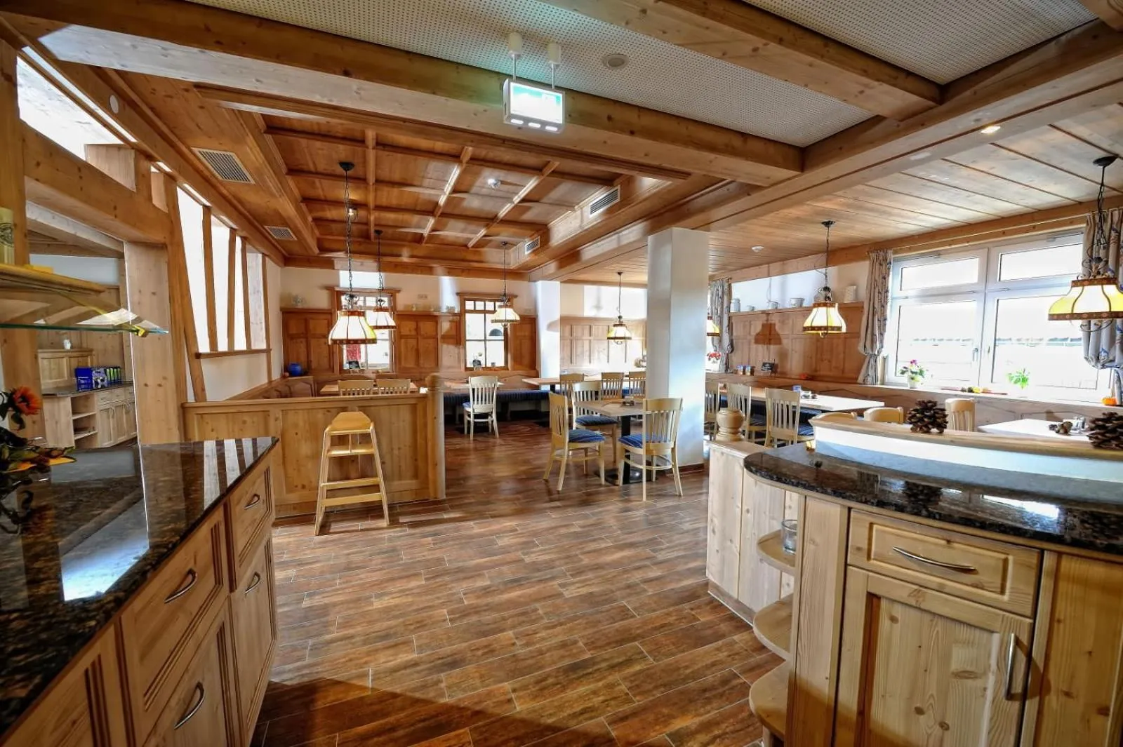 Restaurant/places to eat in Natur- und Sporthotel Zuflucht