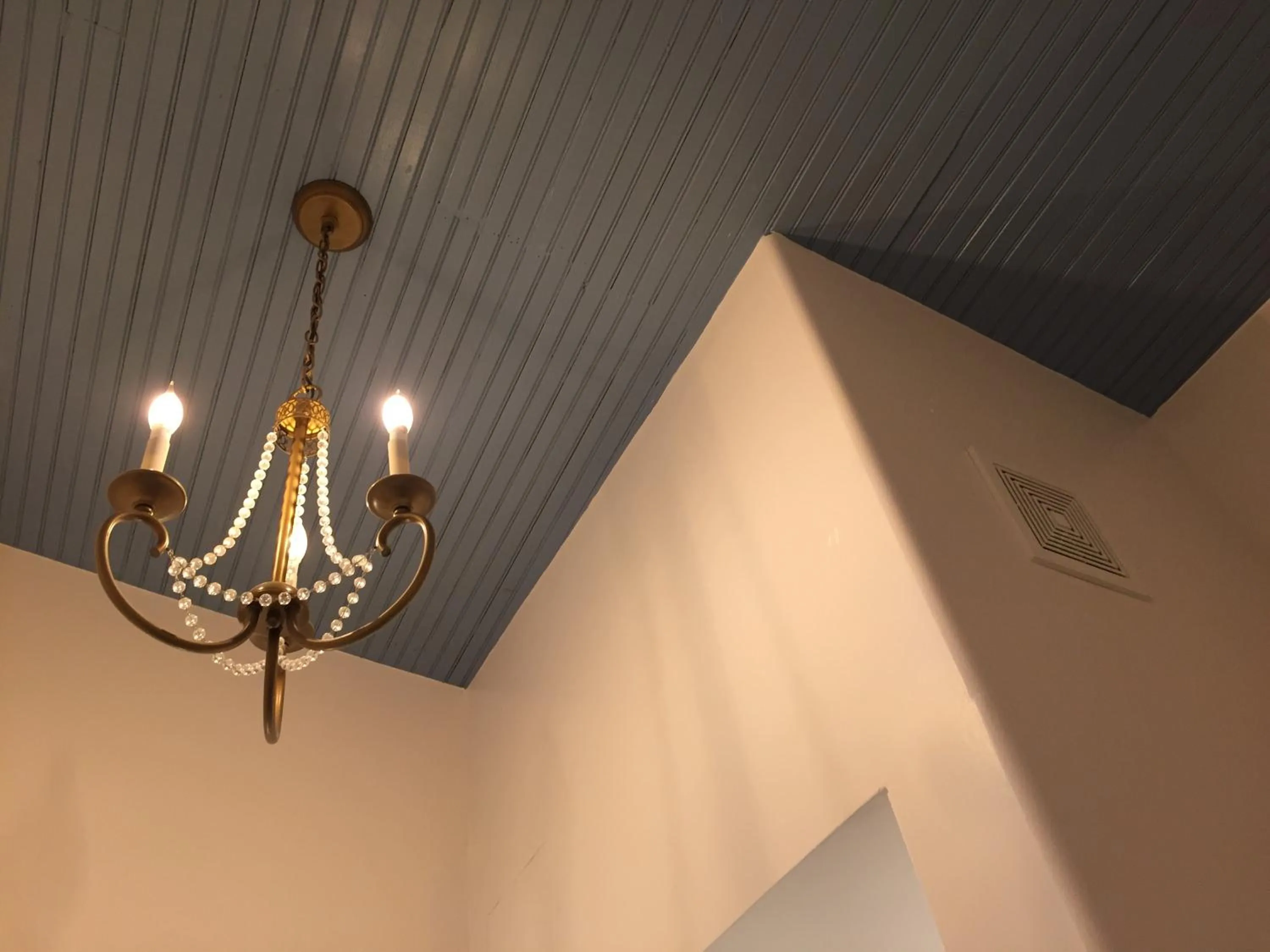 Decorative detail in Painted Lady Bed & Brew