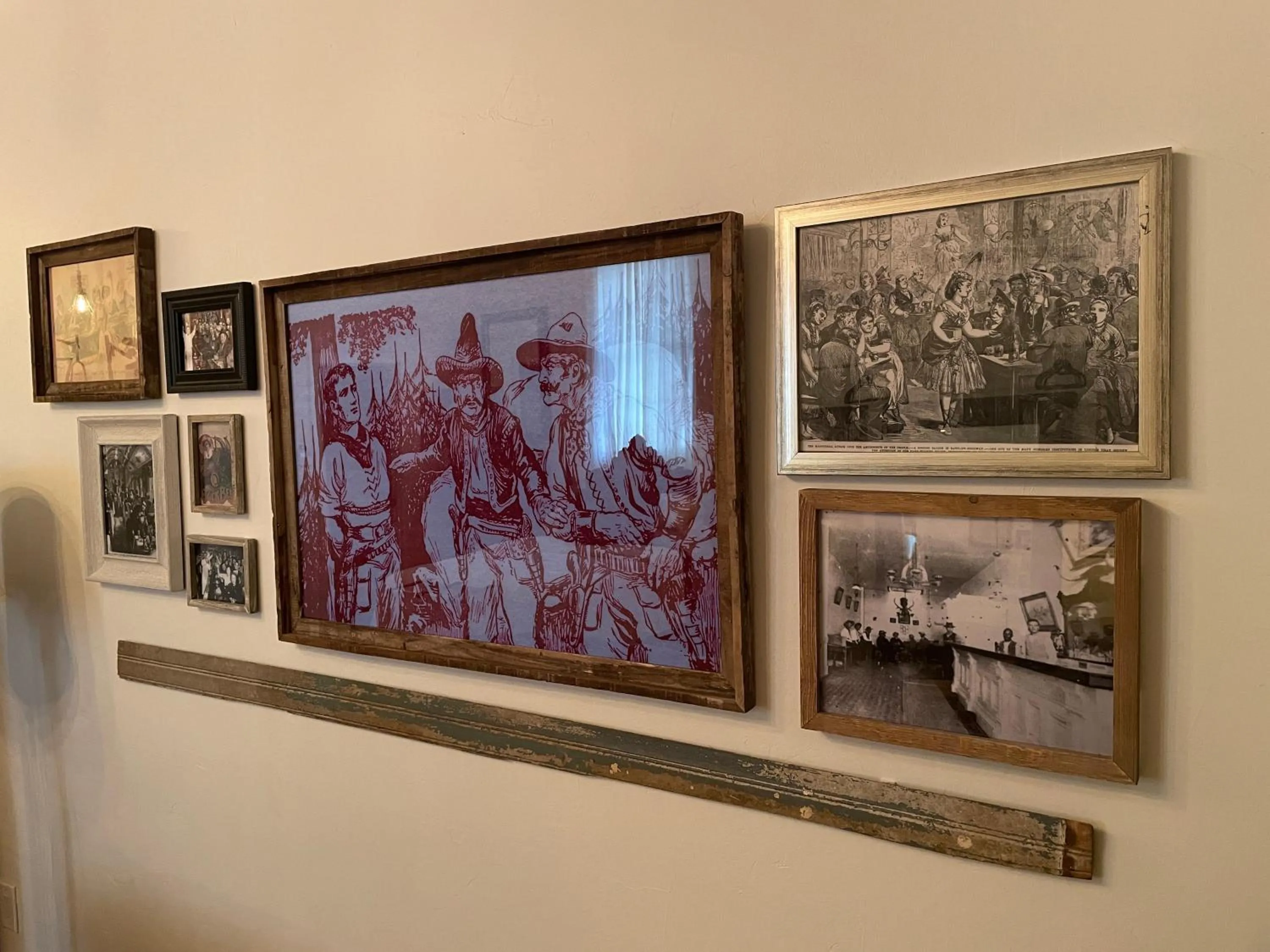 Decorative detail in Painted Lady Bed & Brew