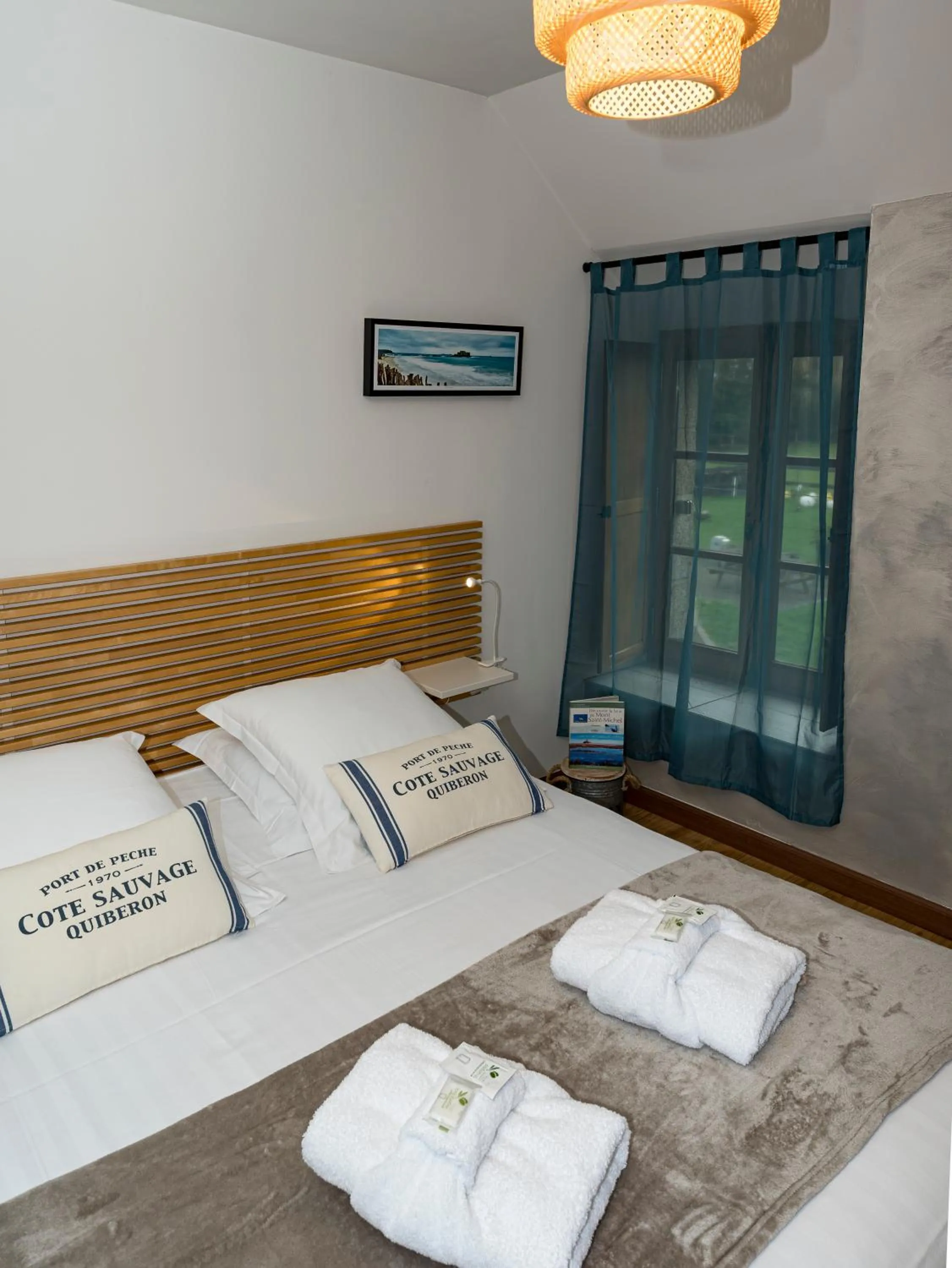 Day, Bed in Le Haut Pont de la Baie