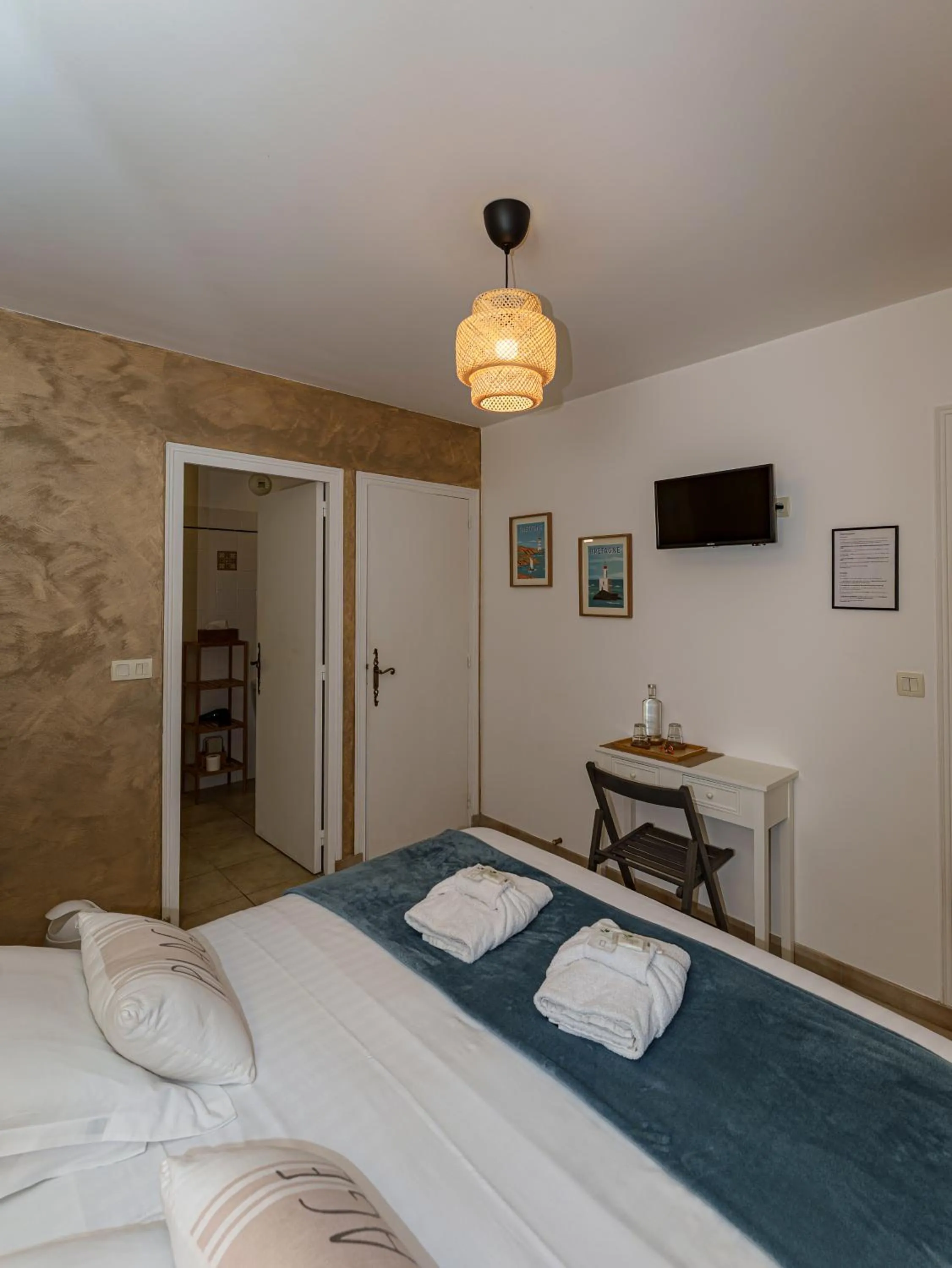 TV and multimedia, Bed in Le Haut Pont de la Baie