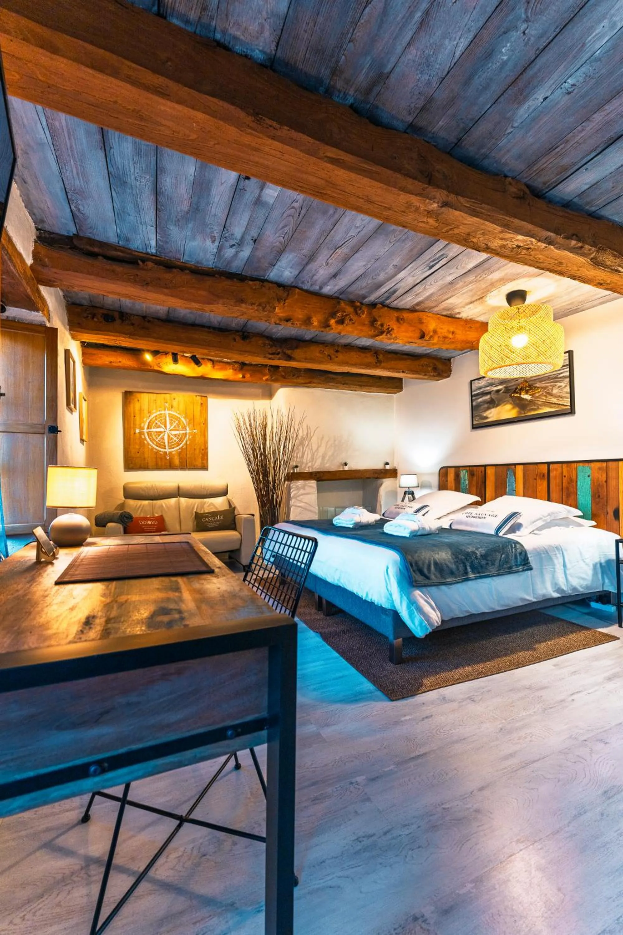 Photo of the whole room, Bed in Le Haut Pont de la Baie