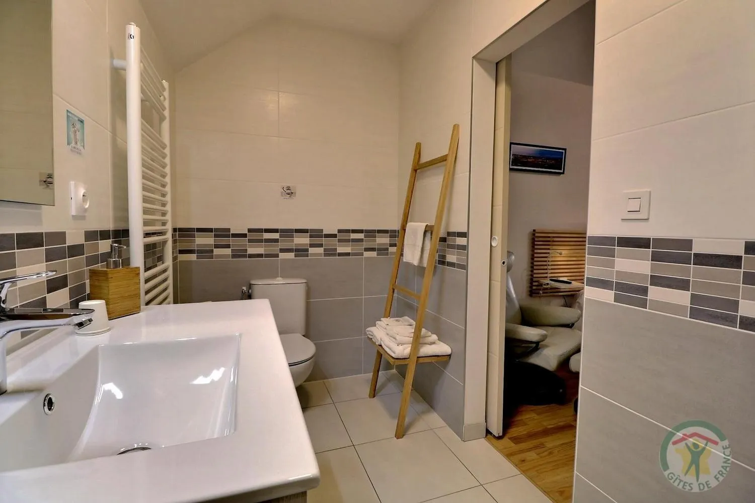 Toilet in Le Haut Pont de la Baie