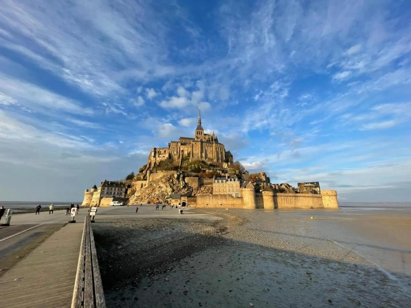 Nearby landmark in Le Haut Pont de la Baie