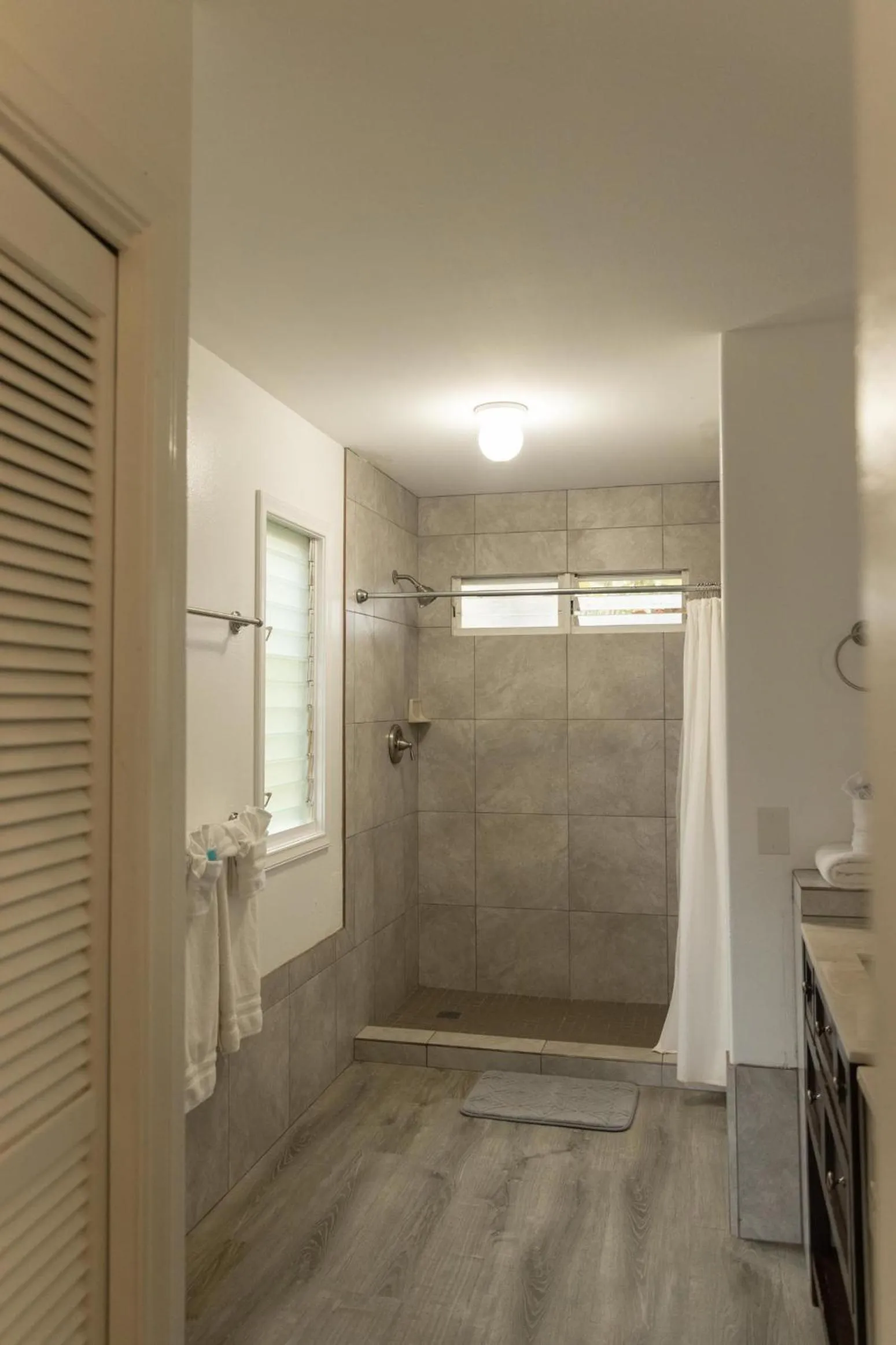 Shower in Puu Koa Palms vacation rental