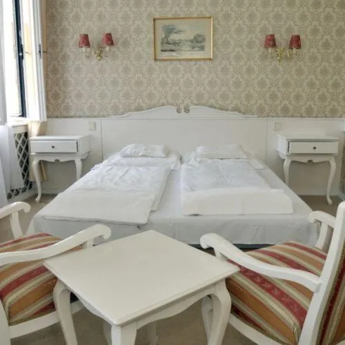 Bed in Fiume Hotel