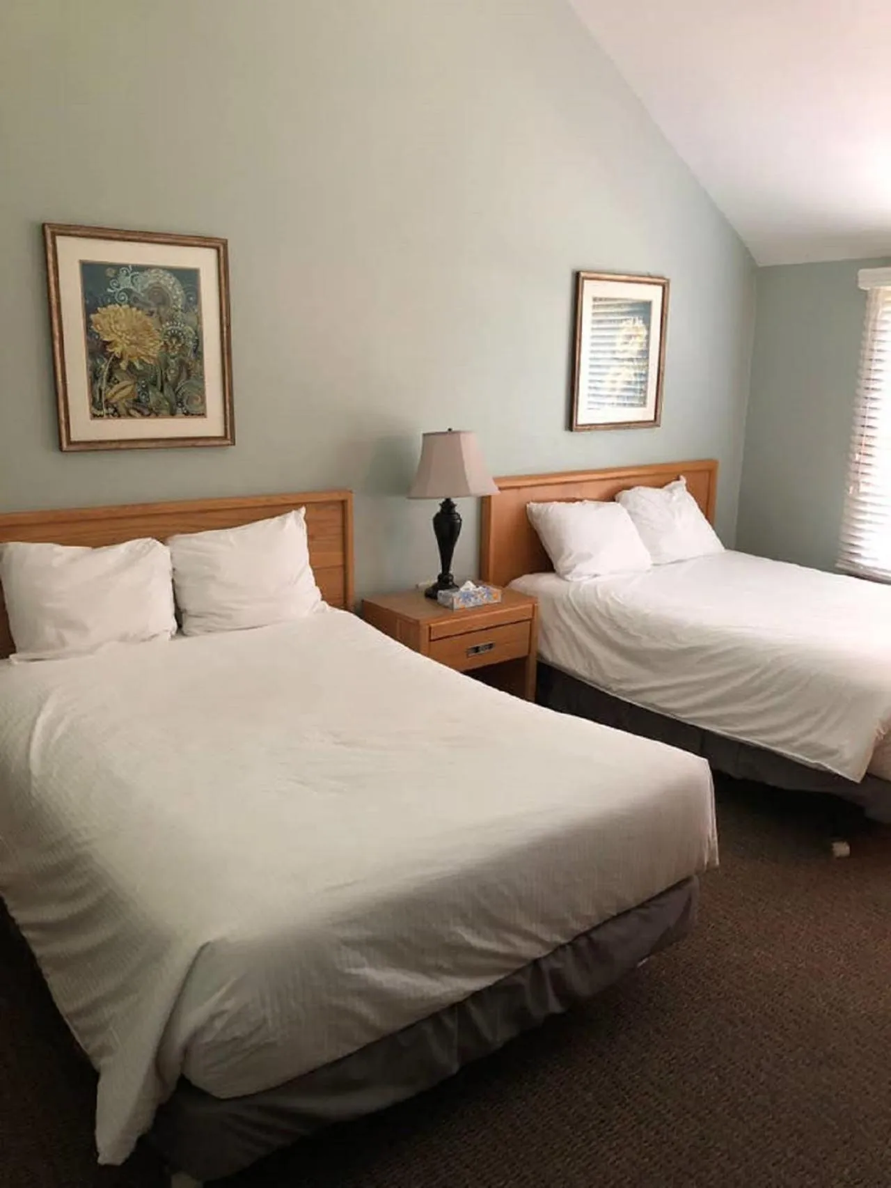 Bed in Pocono Villas Resort