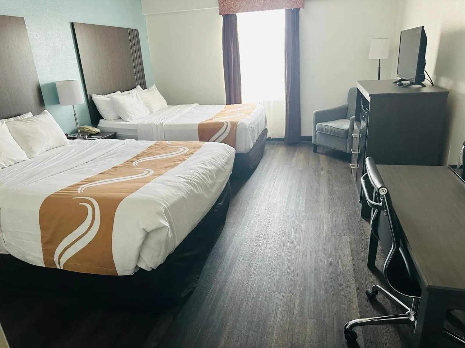 Photo of the whole room in Village Inn & Suites