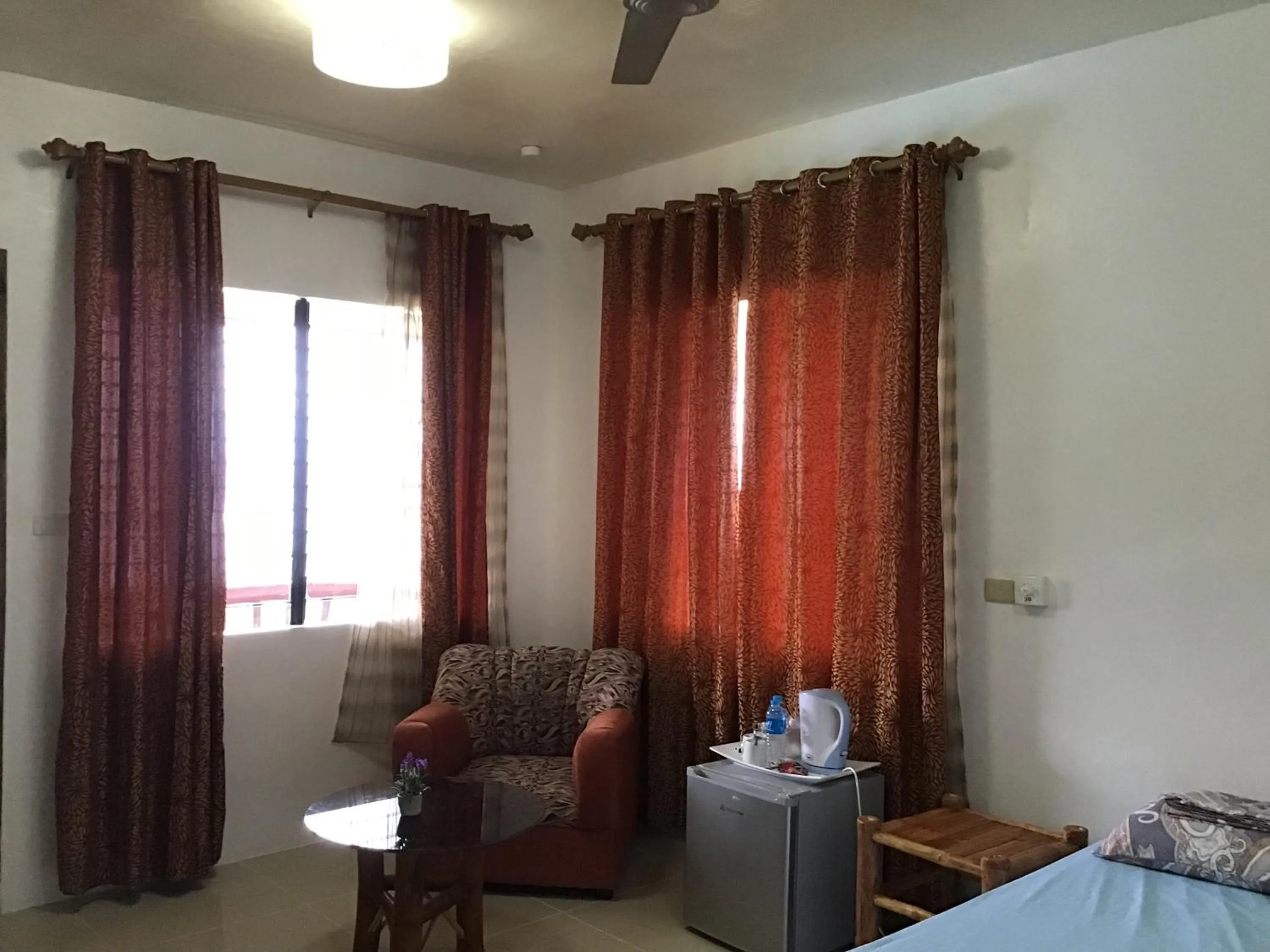 Living room, Bed in Cuestas Beach Resort and Restaurant