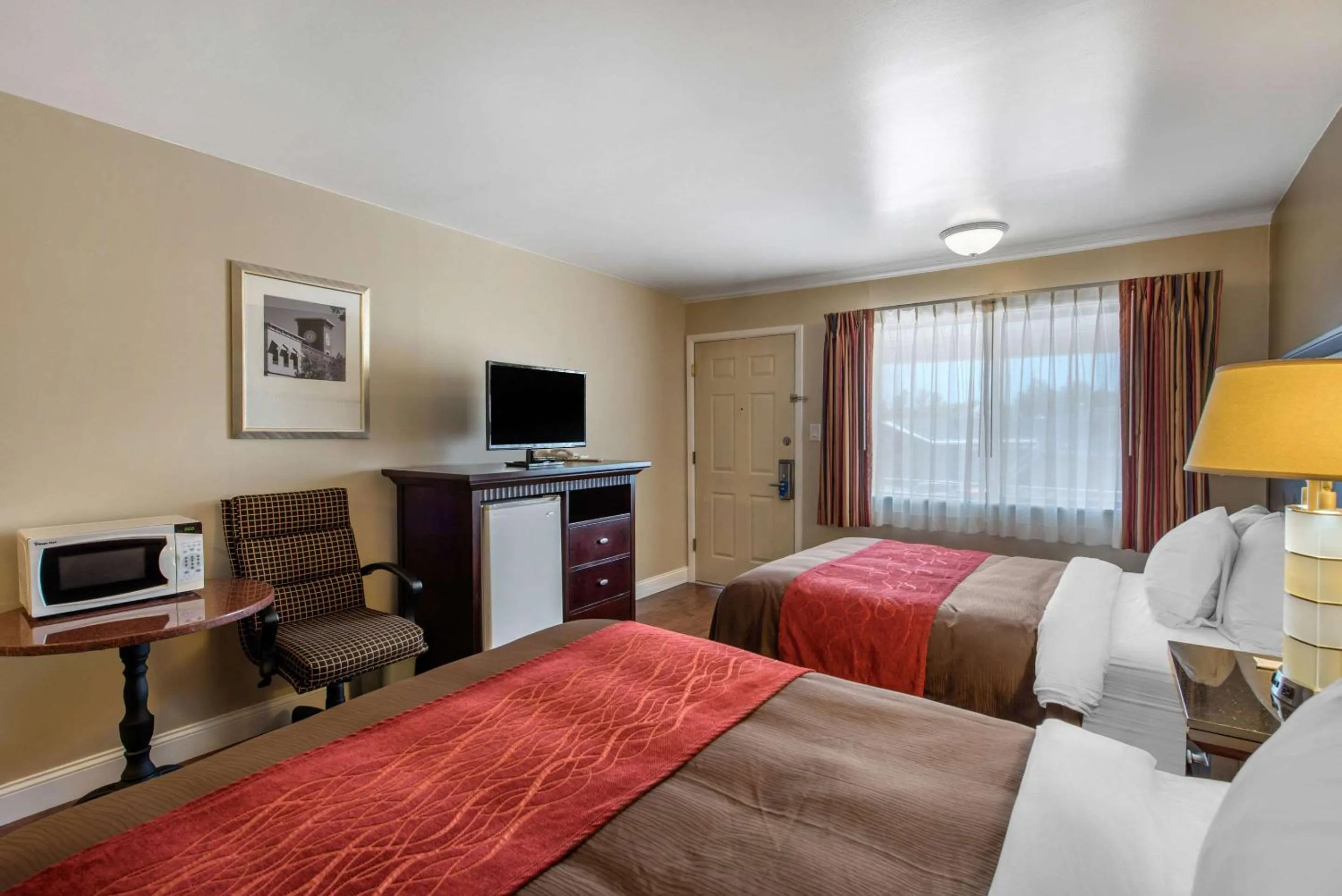 Photo of the whole room in Abode