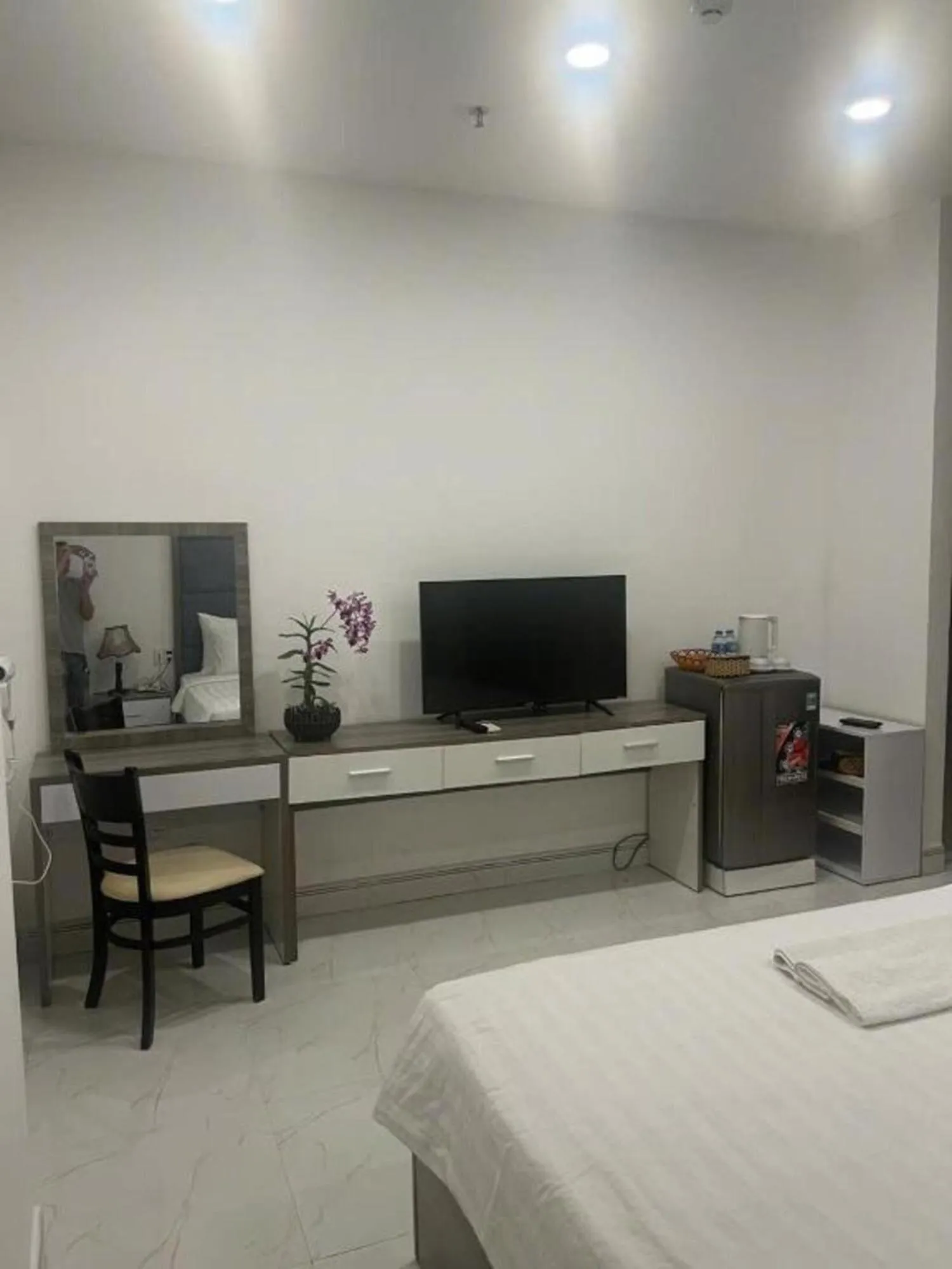 Bed in White Diamond Airport Hotel - TSN