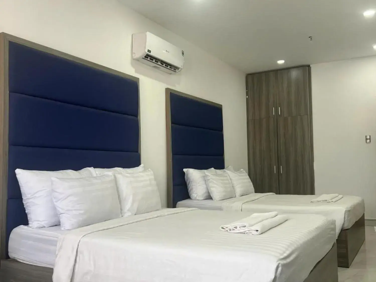 Family Room in White Diamond Airport Hotel - TSN Family Room in White Diamond Airport Hotel - TSN