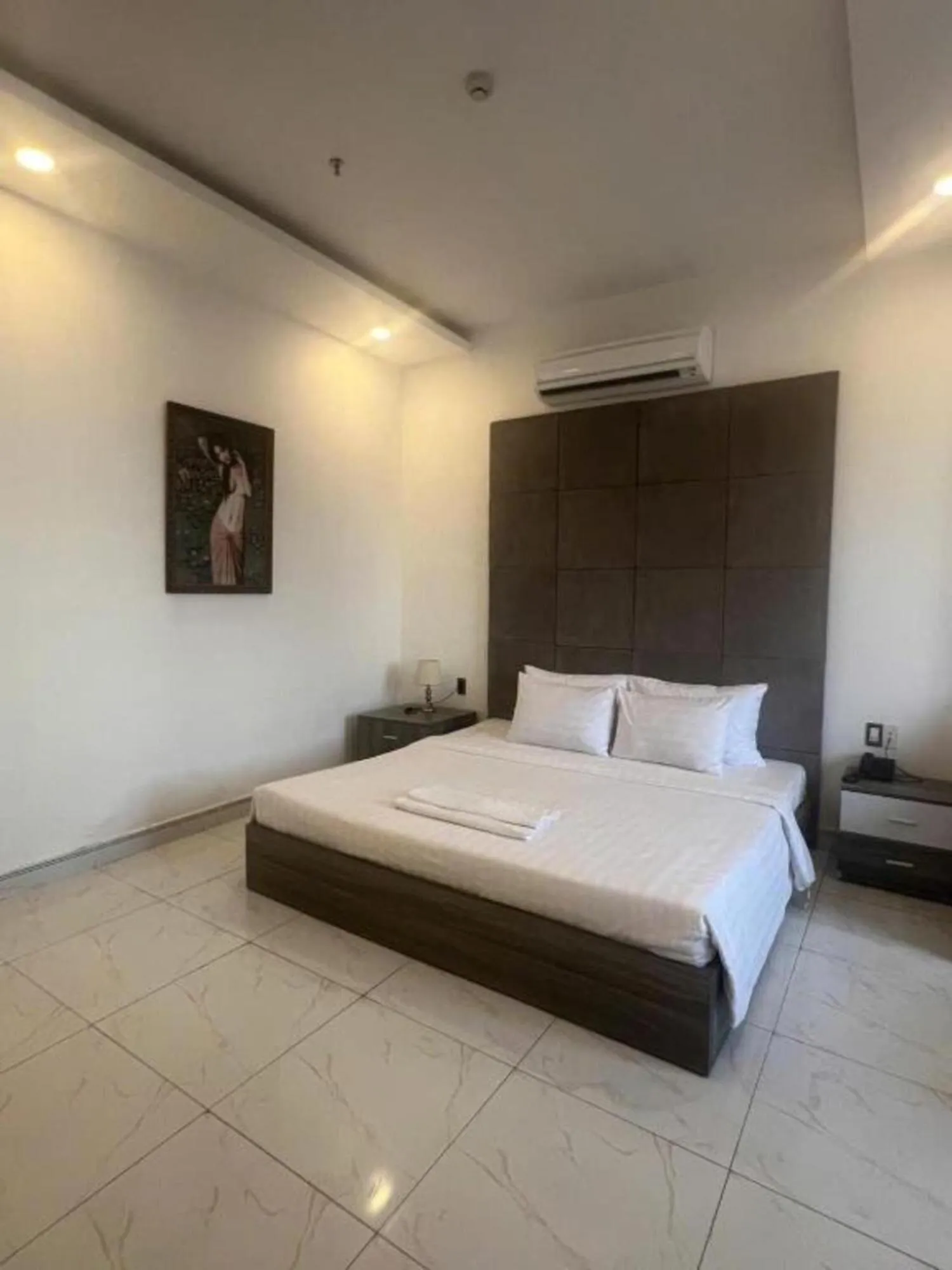 Bed in White Diamond Airport Hotel - TSN