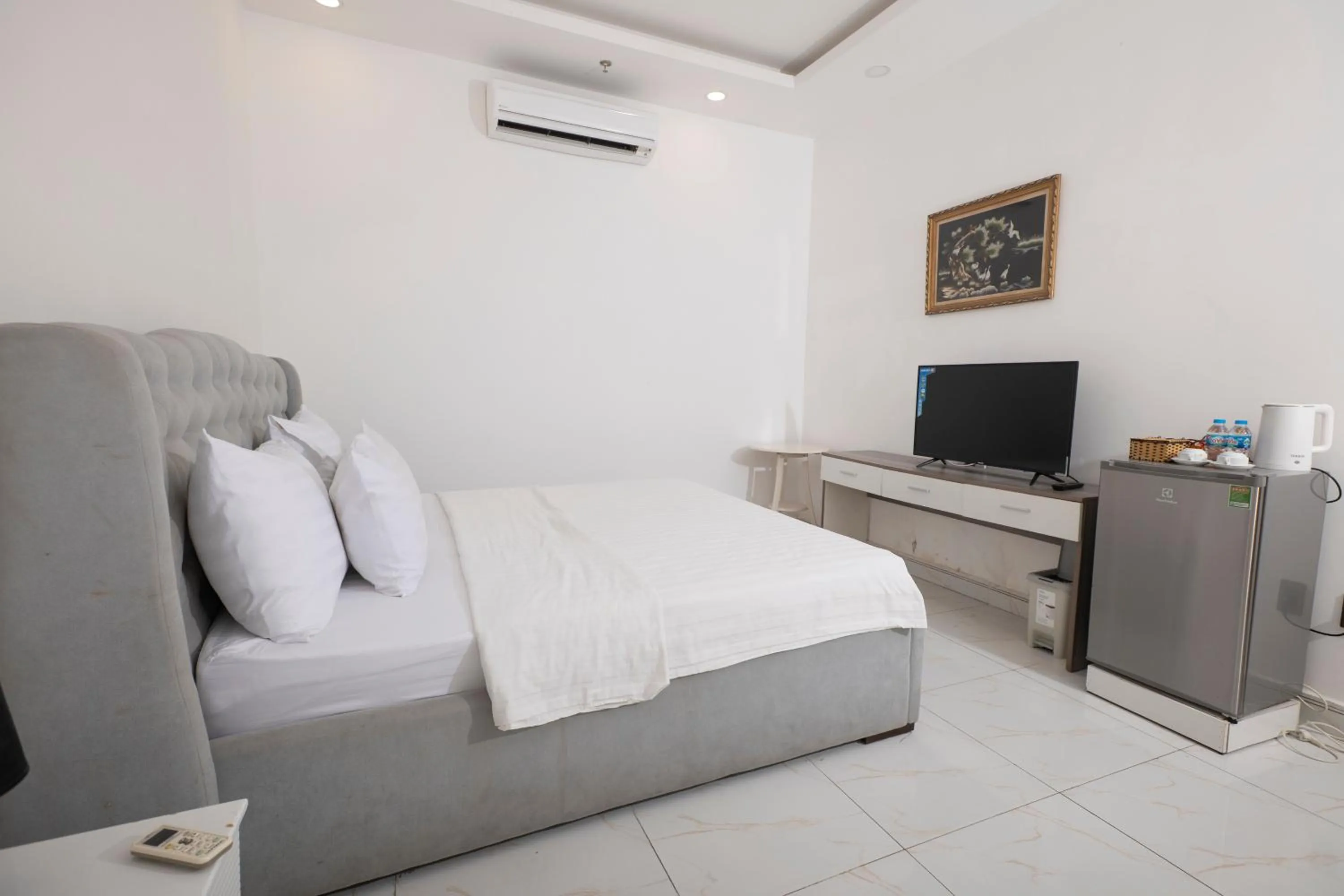 TV and multimedia, Bed in White Diamond Airport Hotel - TSN