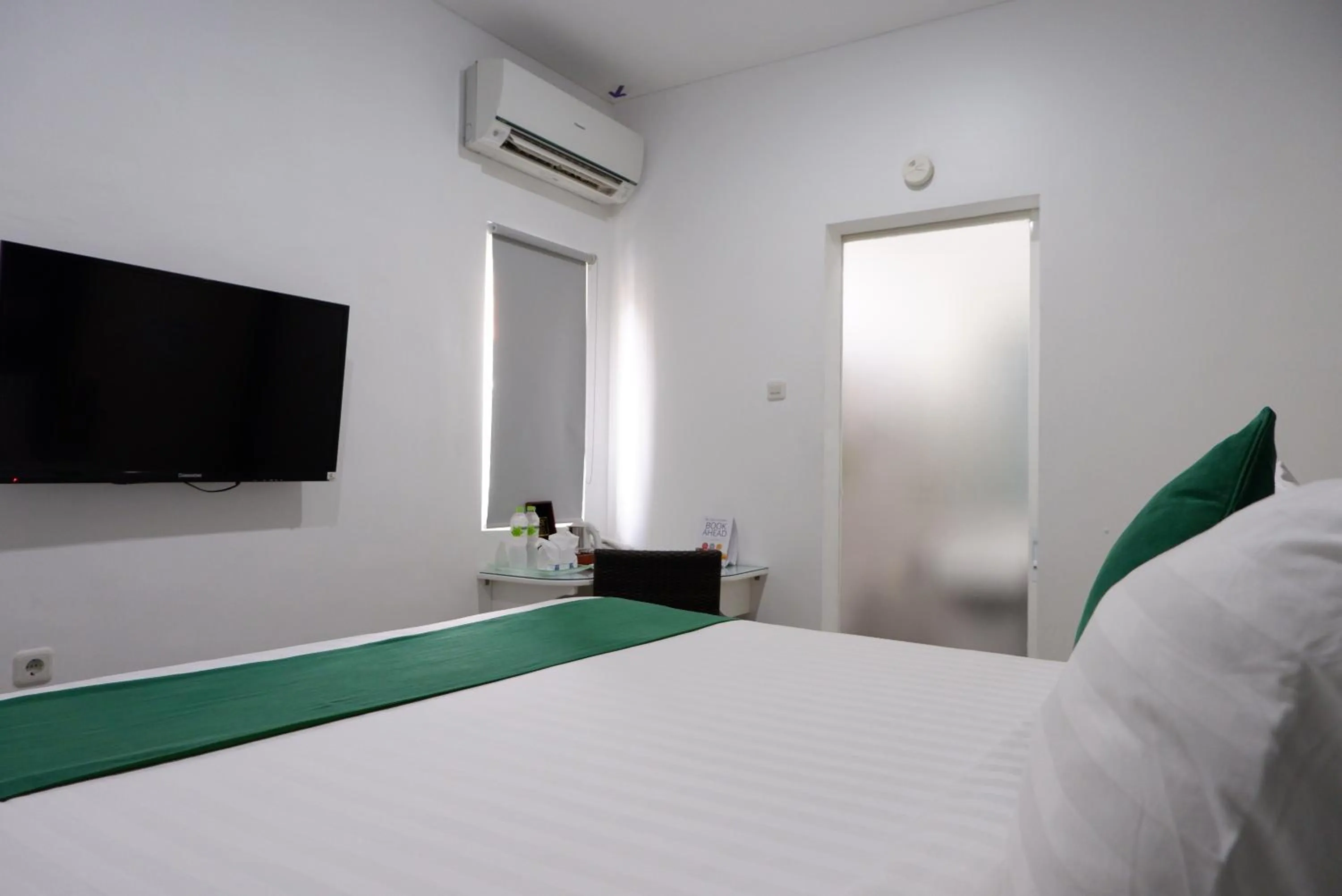 Bedroom, Bed in Ara Inn Bed And Breakfast by ecommerceloka