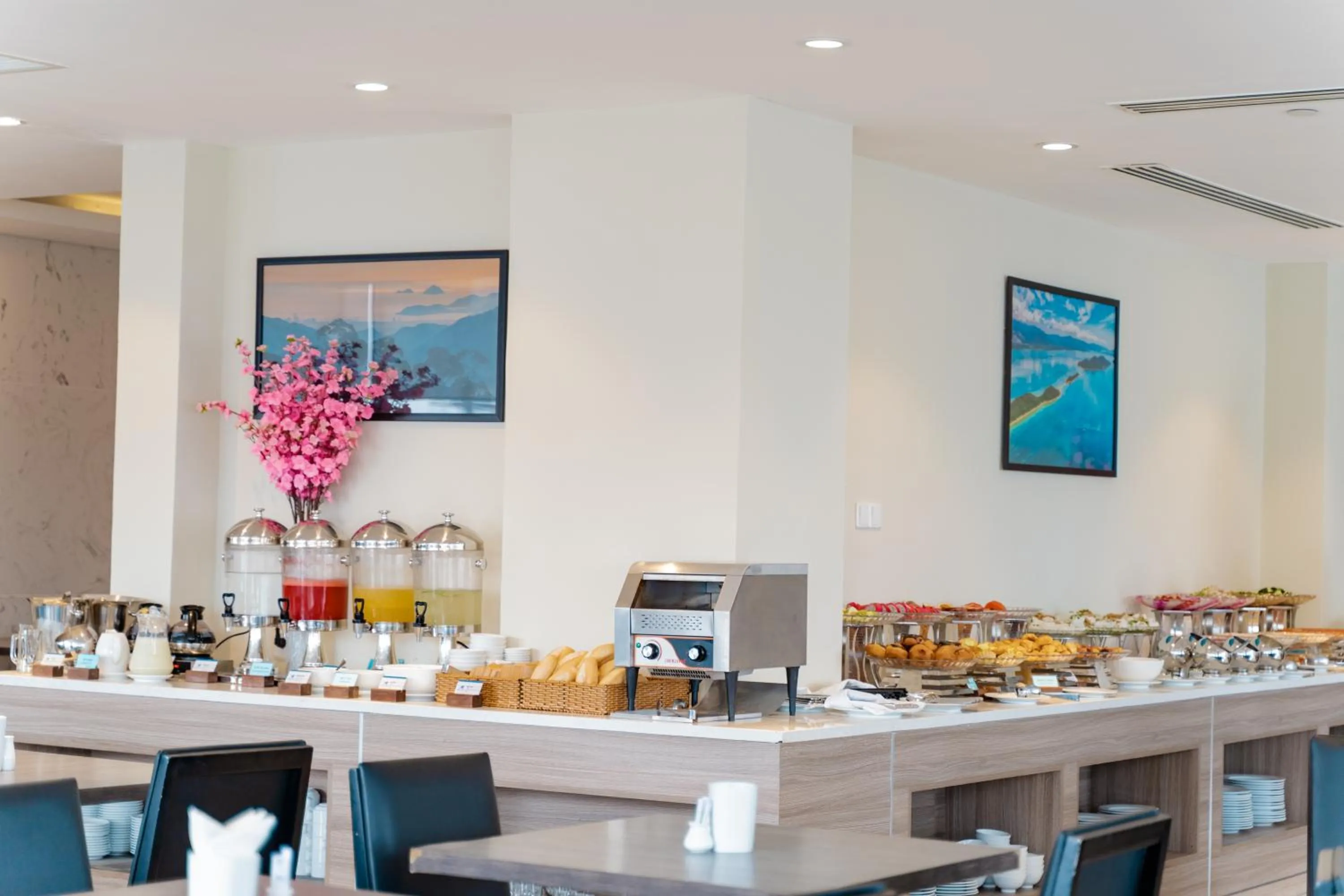 Restaurant/places to eat in ARECA HOTEL NHA TRANG