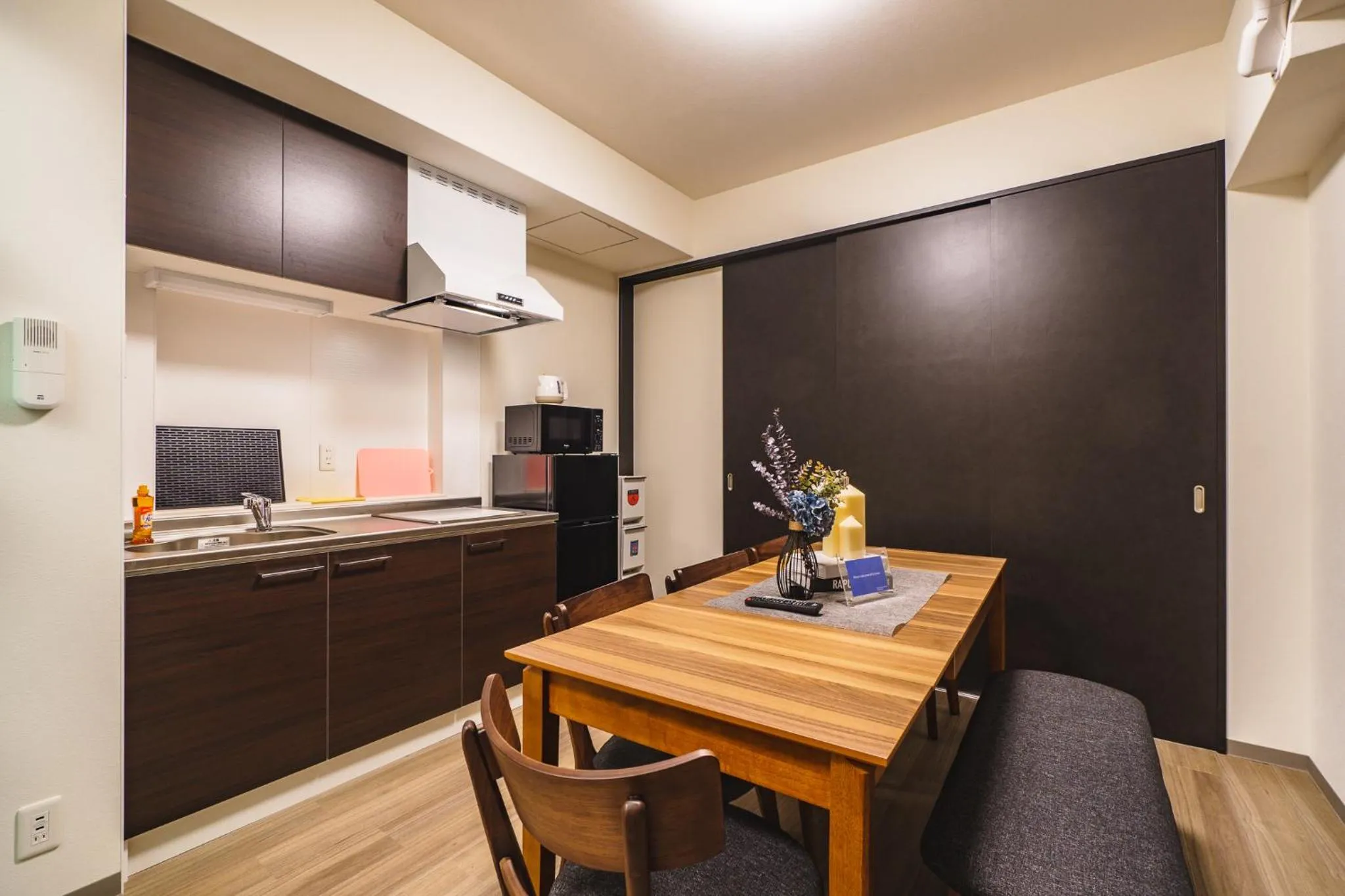 Dining area in IKIDANE Residential Hotel SHIMANOUCHI