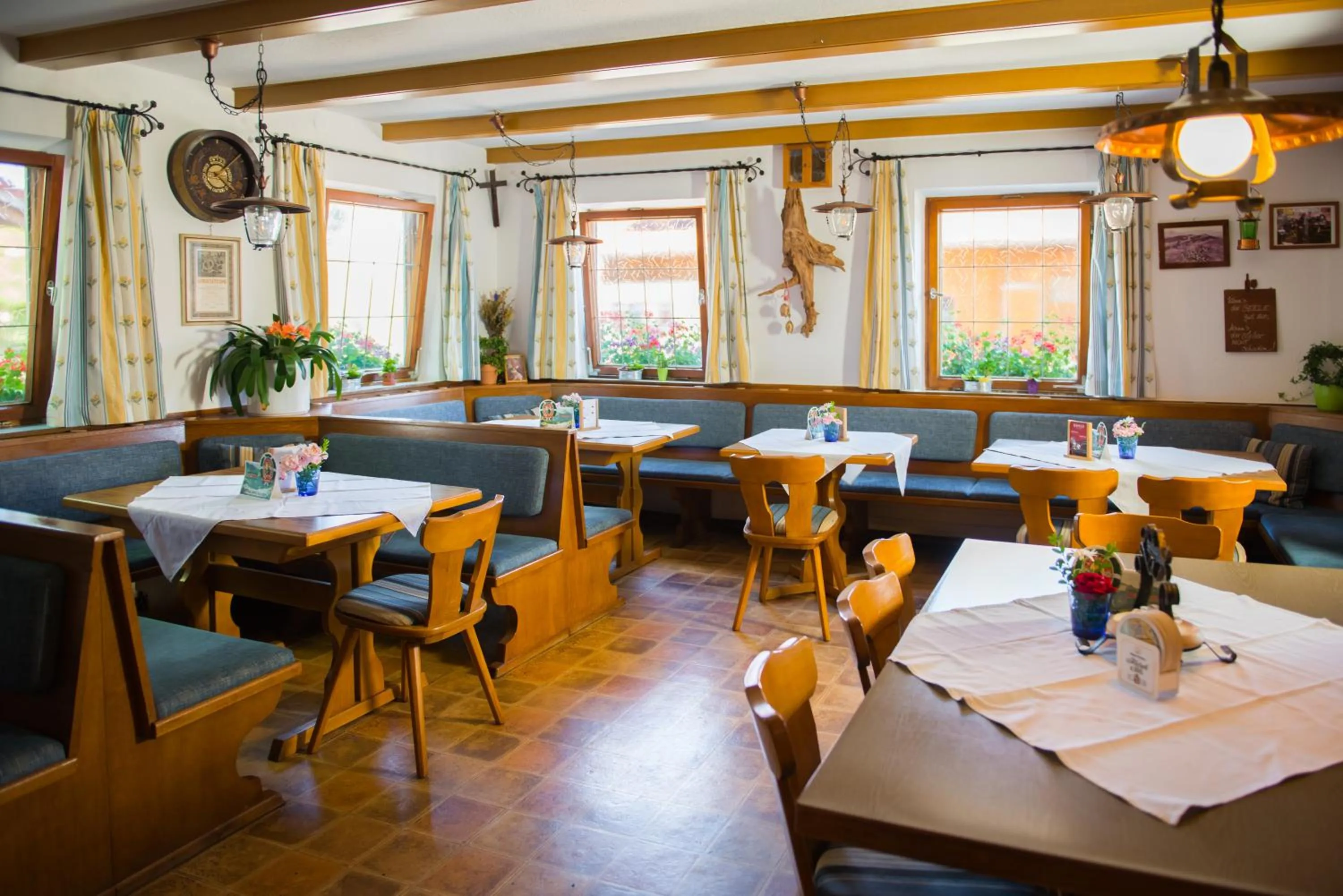 Restaurant/places to eat in Hotel Gasthof Rose