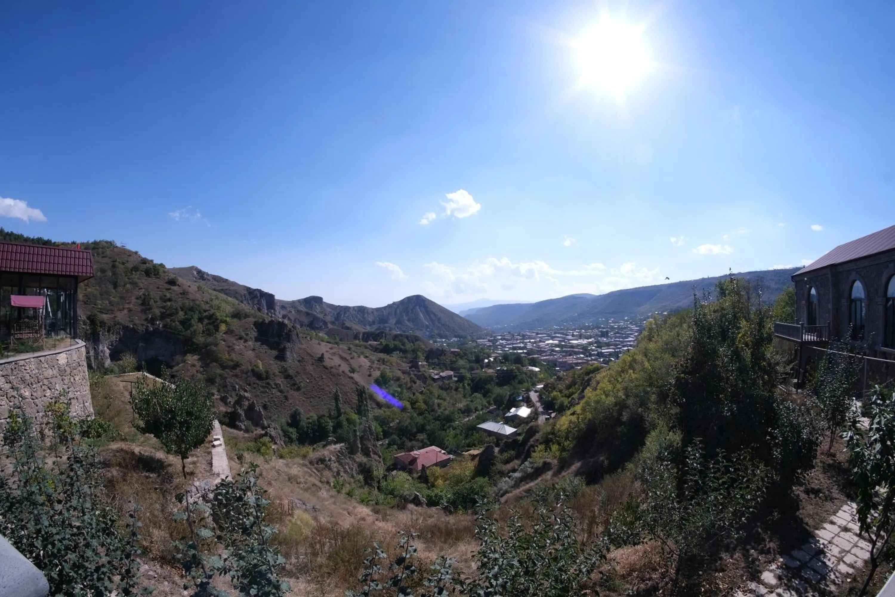 Property building in Khoreayi Dzor