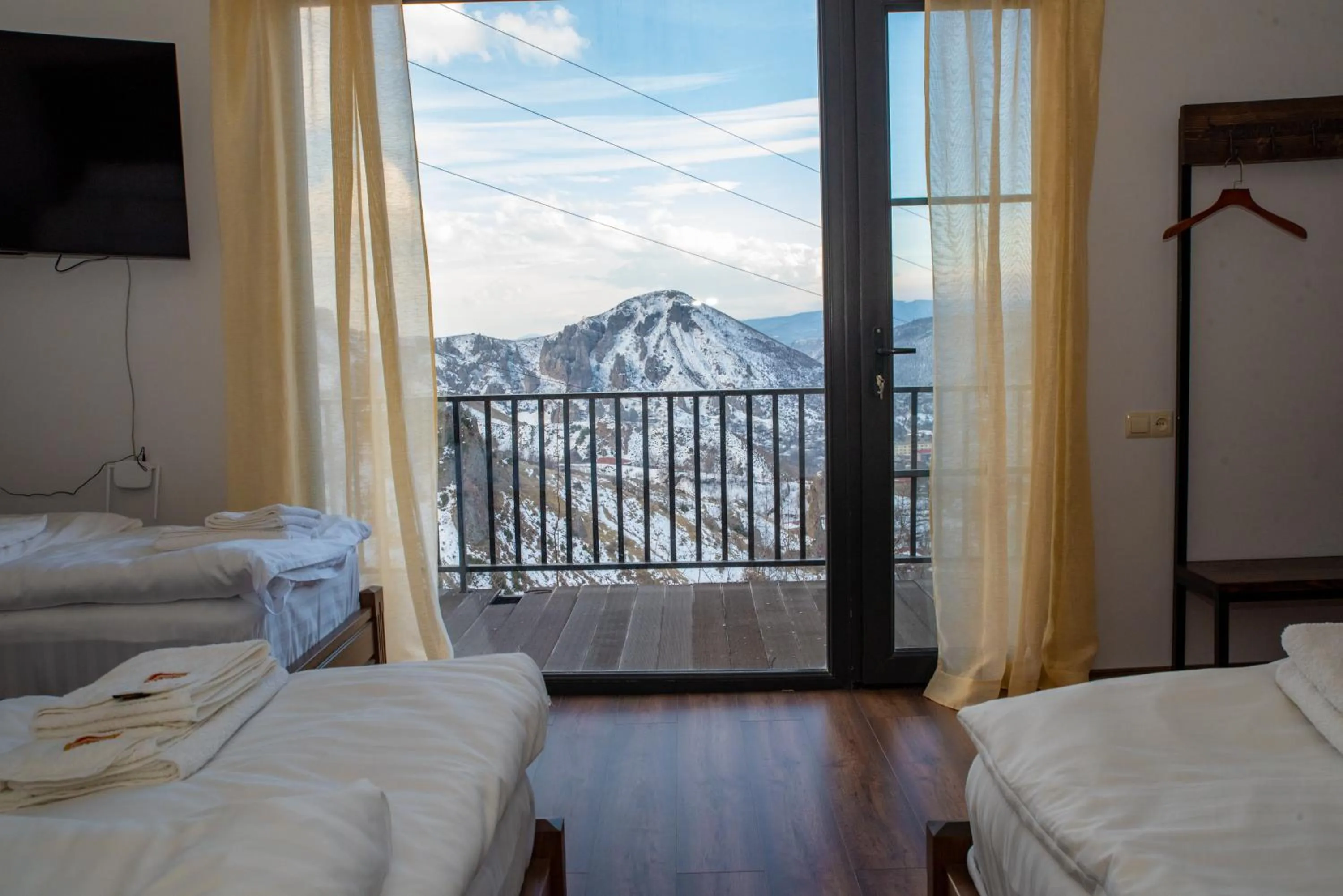 Bed in Khoreayi Dzor