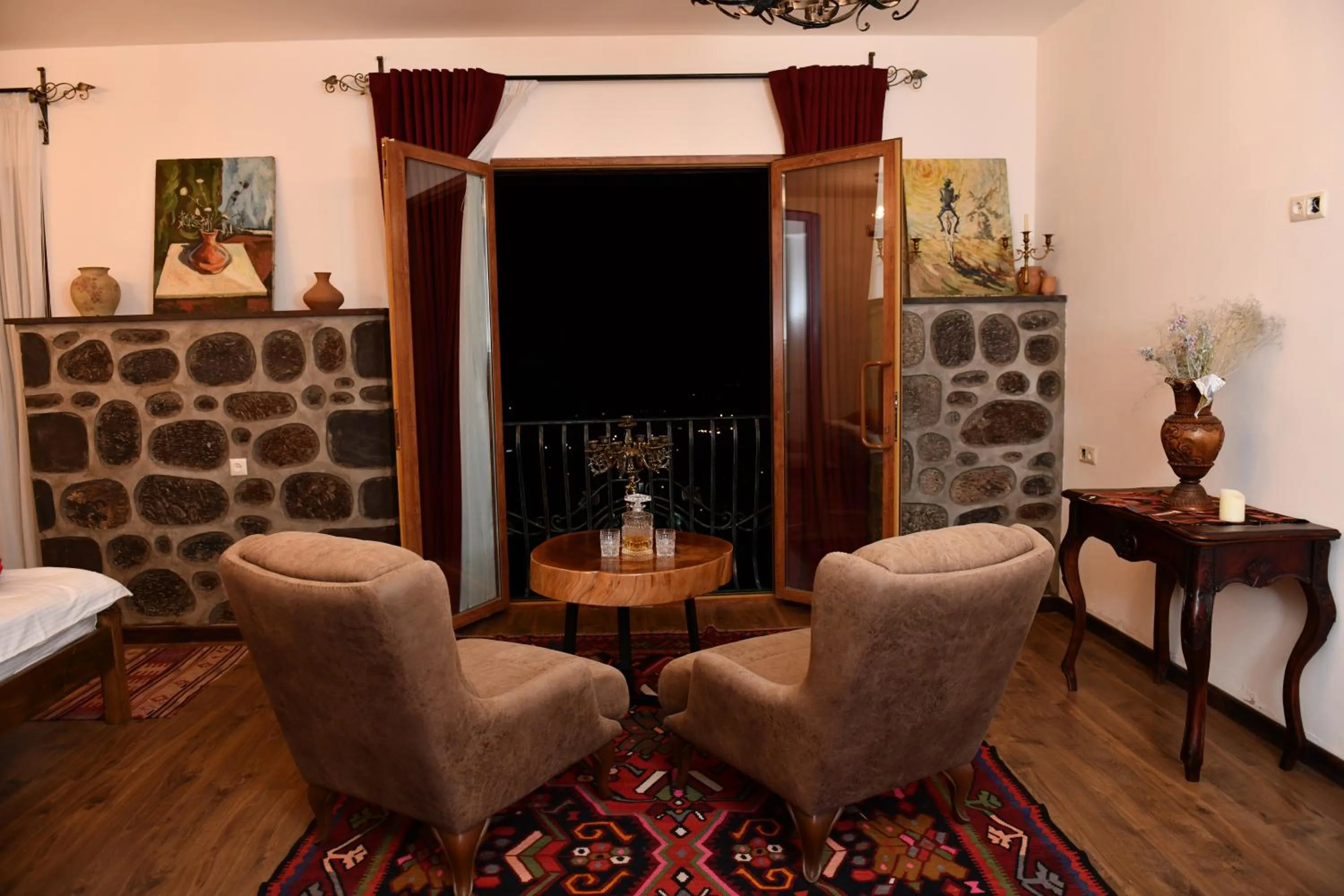 Seating area in Khoreayi Dzor