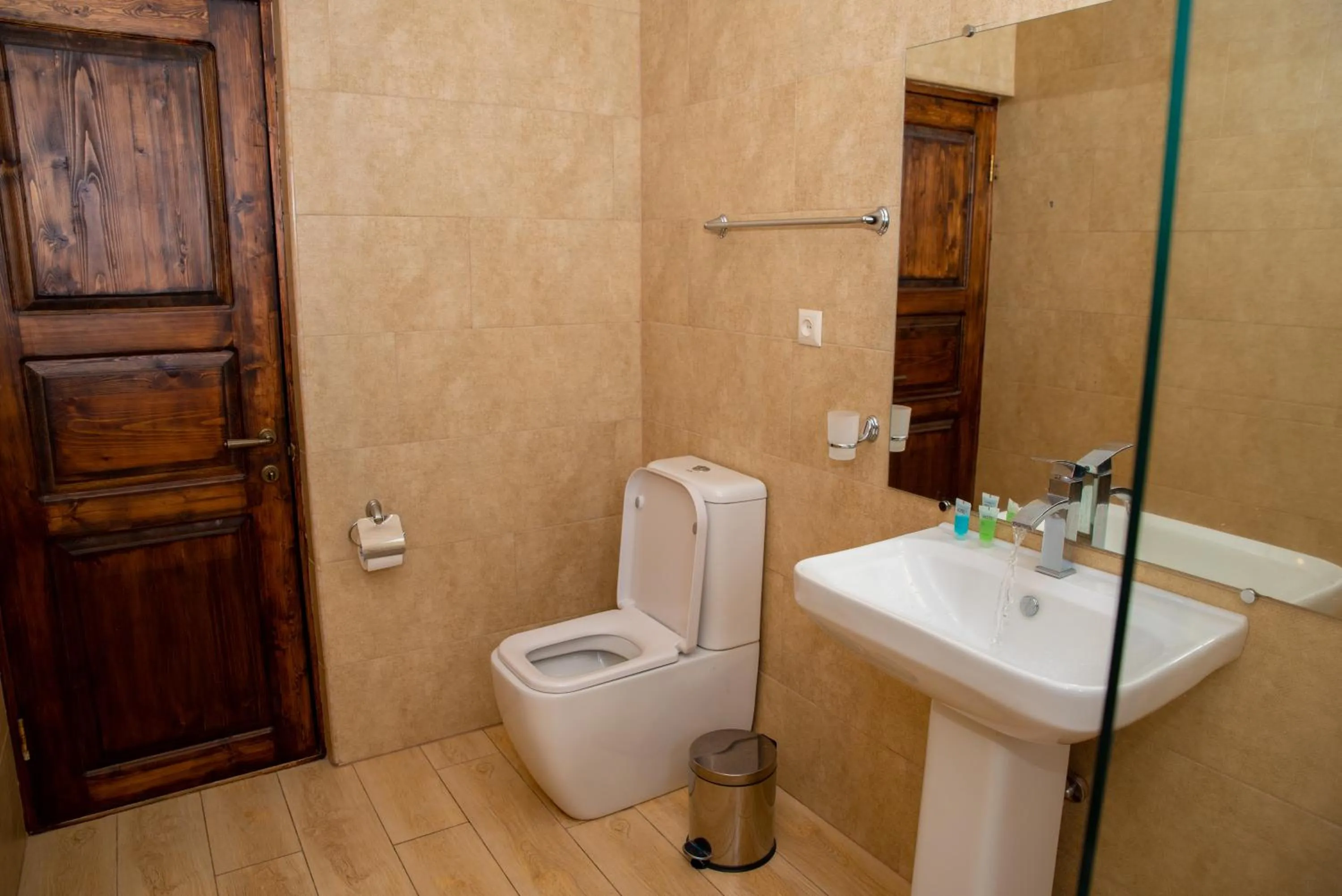 Toilet in Khoreayi Dzor