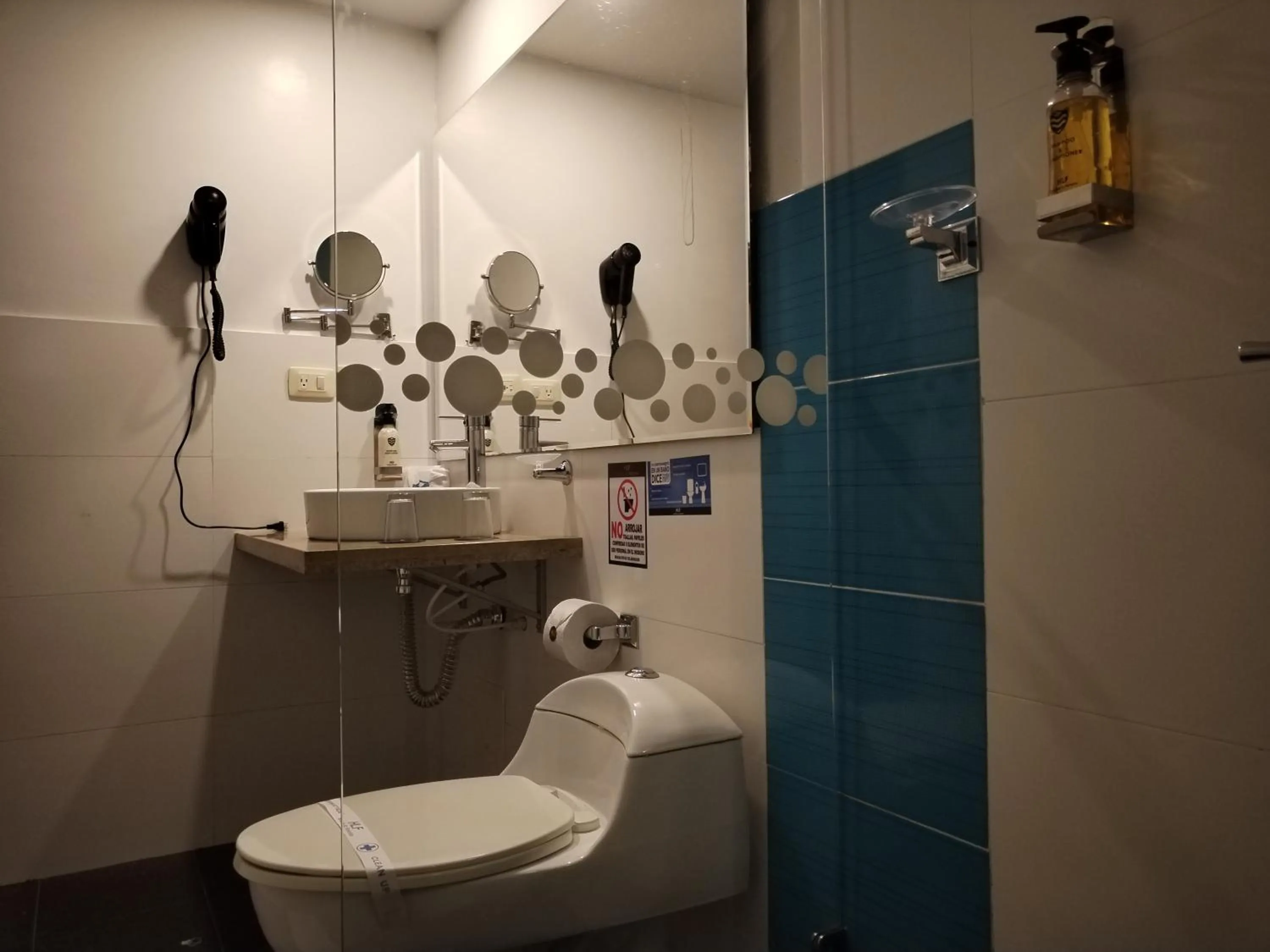 Shower in Santa Maria de Leyva hotel boutique