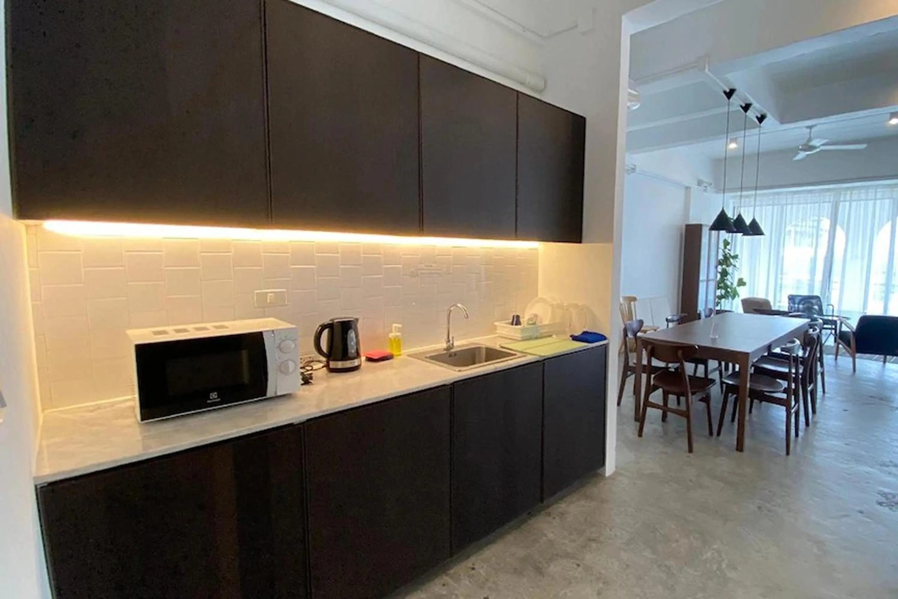 Kitchen or kitchenette in Our Nomad Boutique Hostel