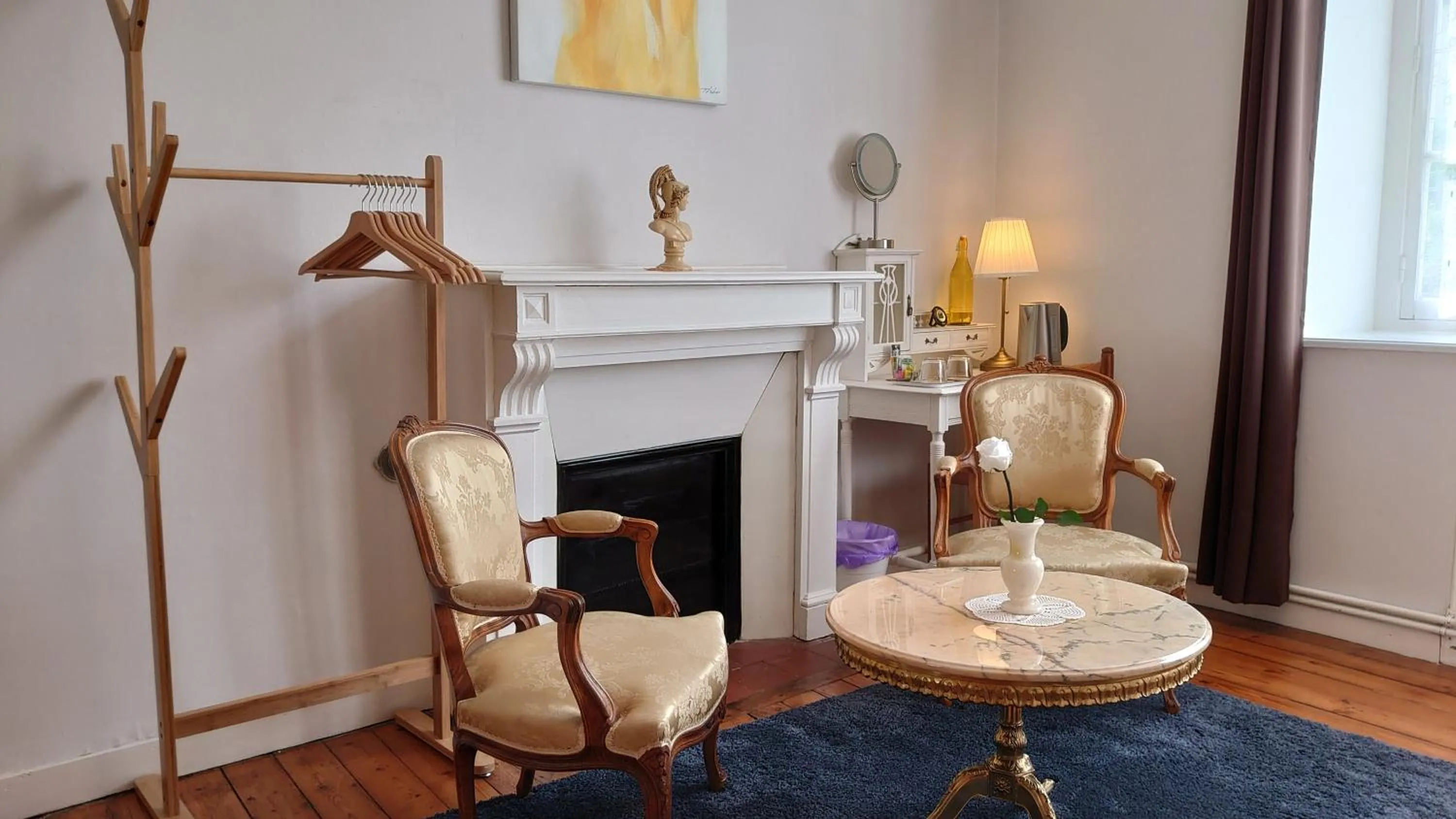 Seating area in La Maison Serrurier - Chambres d’hôtes