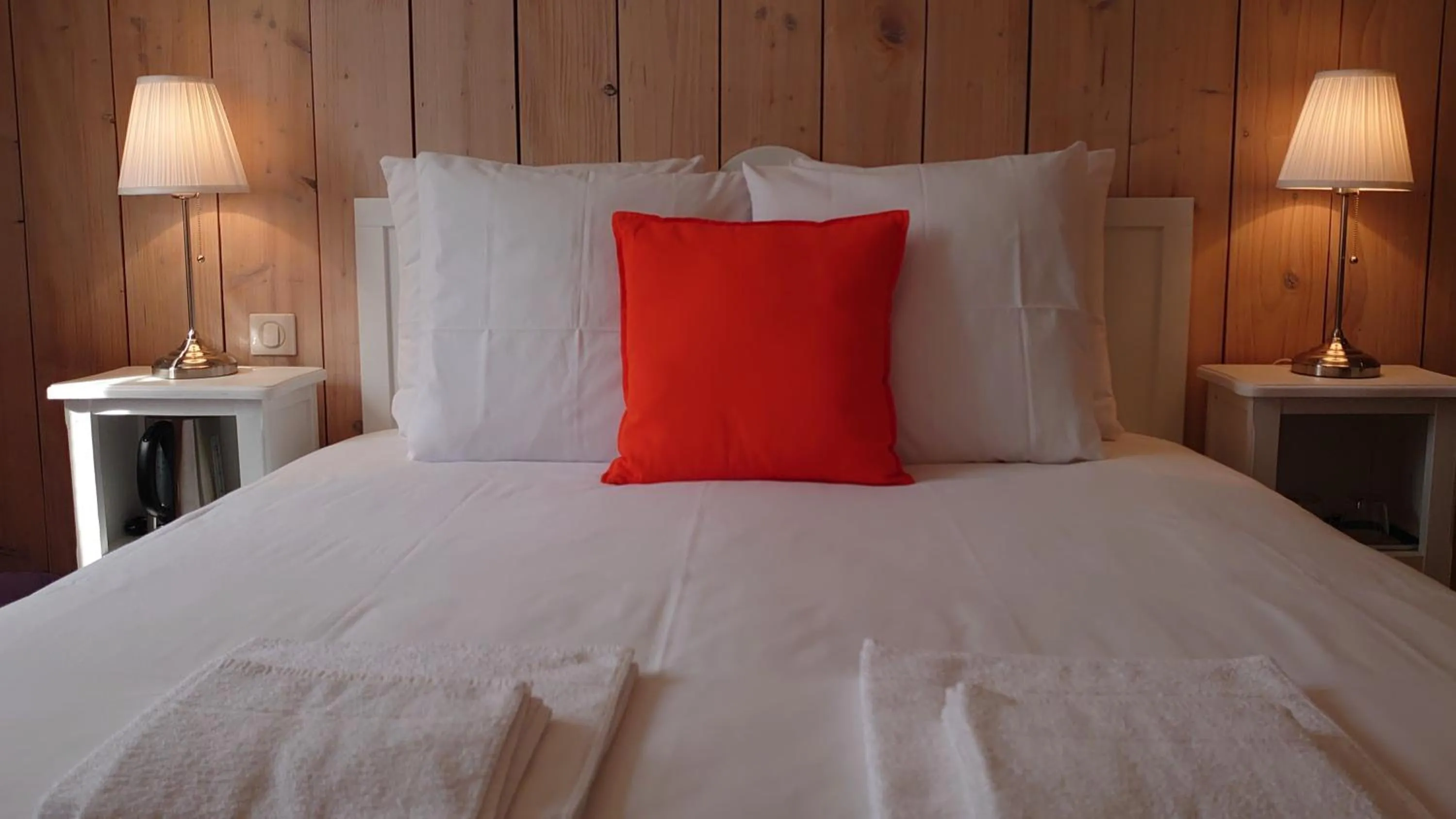 Bed in La Maison Serrurier - Chambres d’hôtes