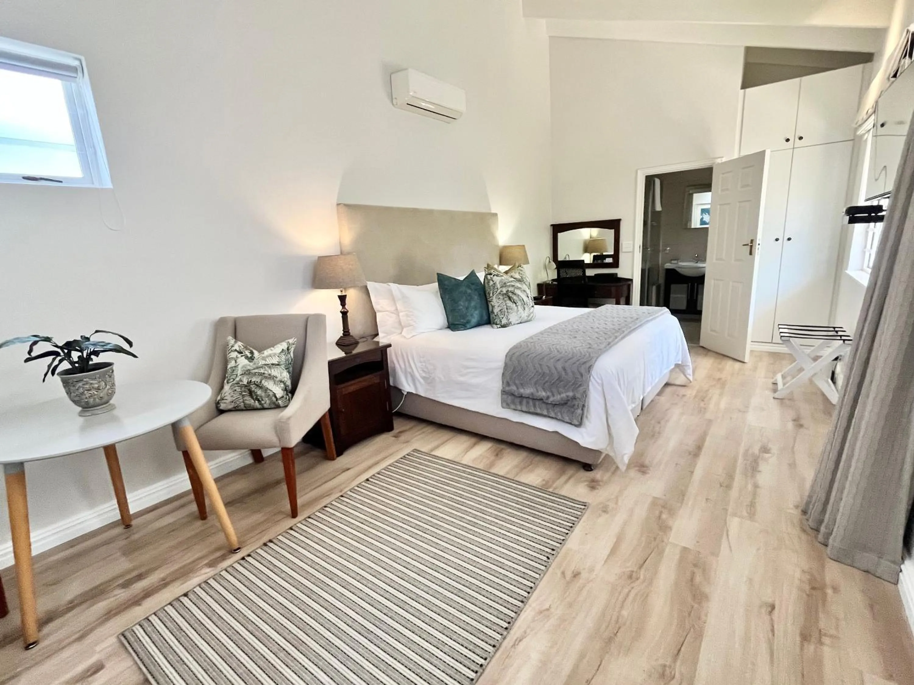 Bed in Oakvale Lodge