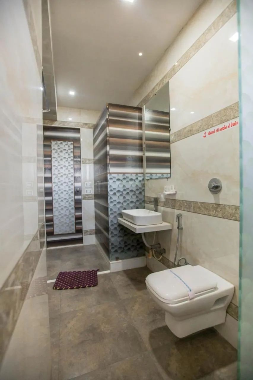 Bathroom in Hotel Fun City