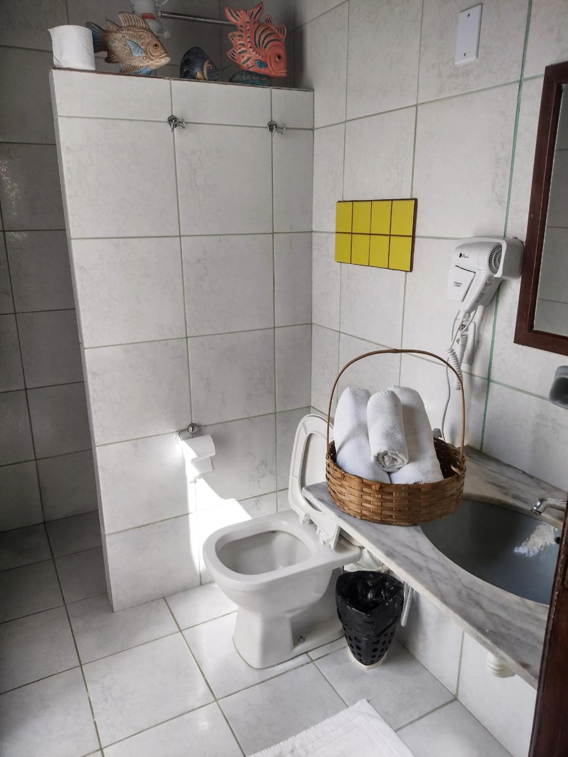 Toilet in Pousada Verdes Mares