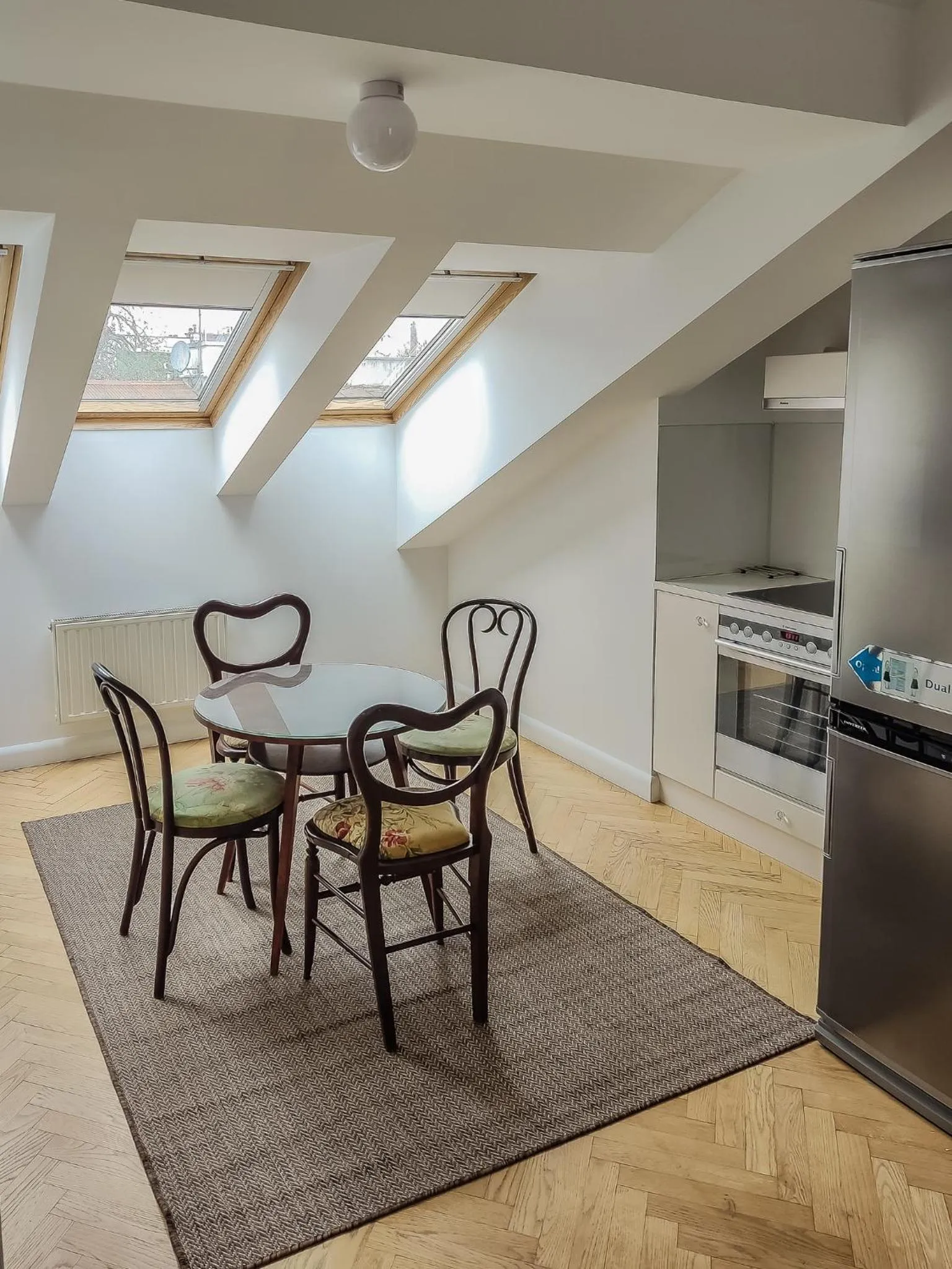 Kitchen or kitchenette in Crystal Suites Old Town