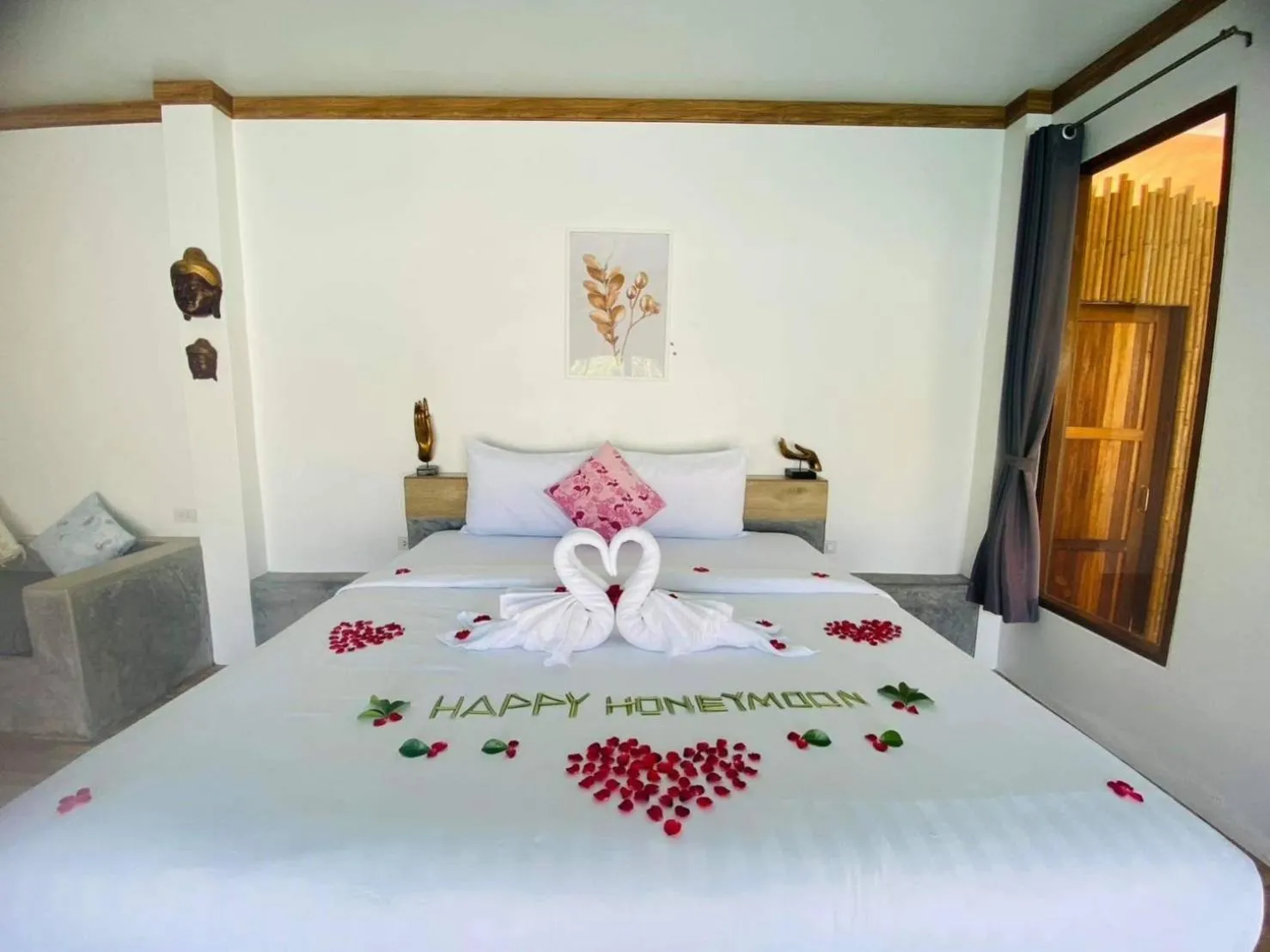 Decorative detail, Bed in Amadha Villas Retreat 
