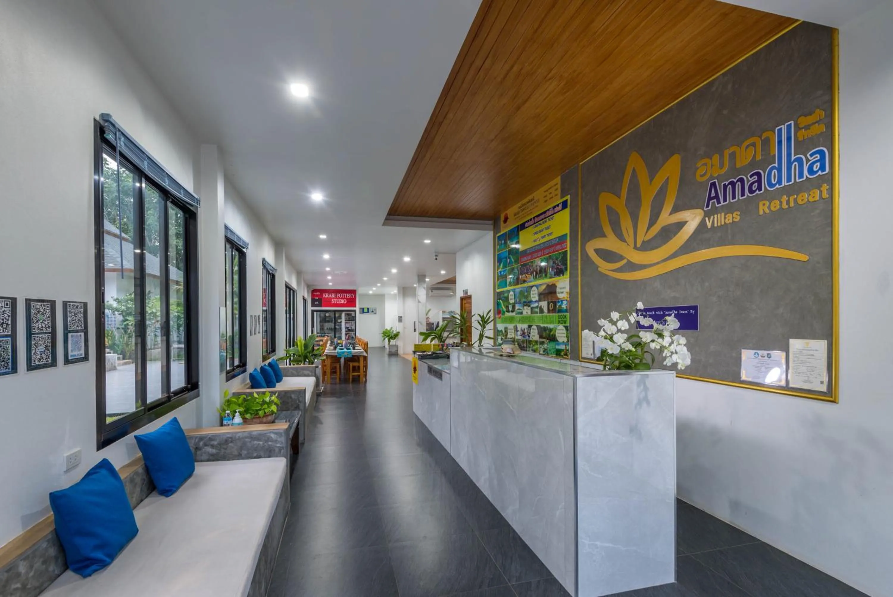 Lobby or reception in Amadha Villas Retreat 