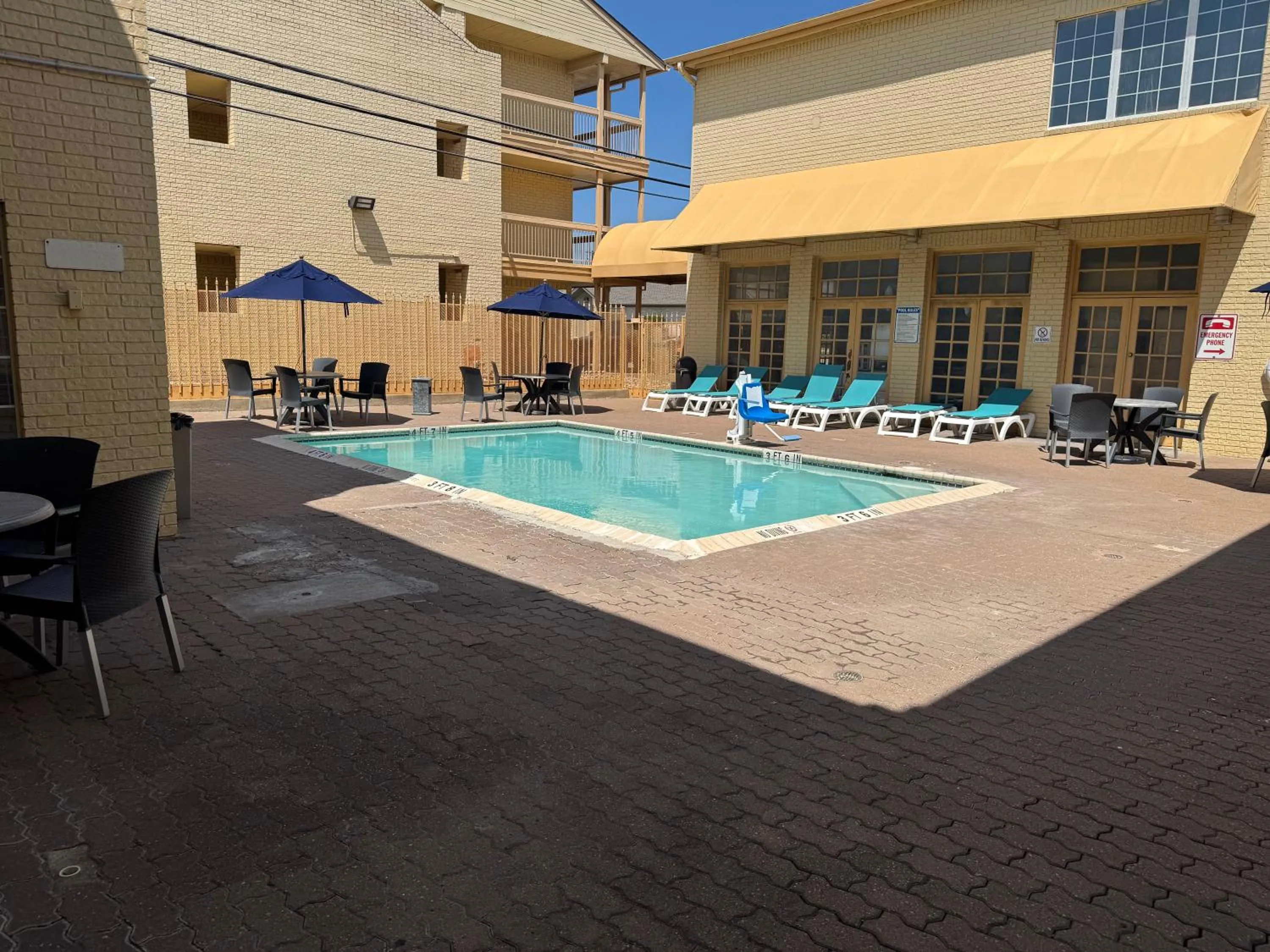 Swimming pool in Days Inn by Wyndham Georgetown