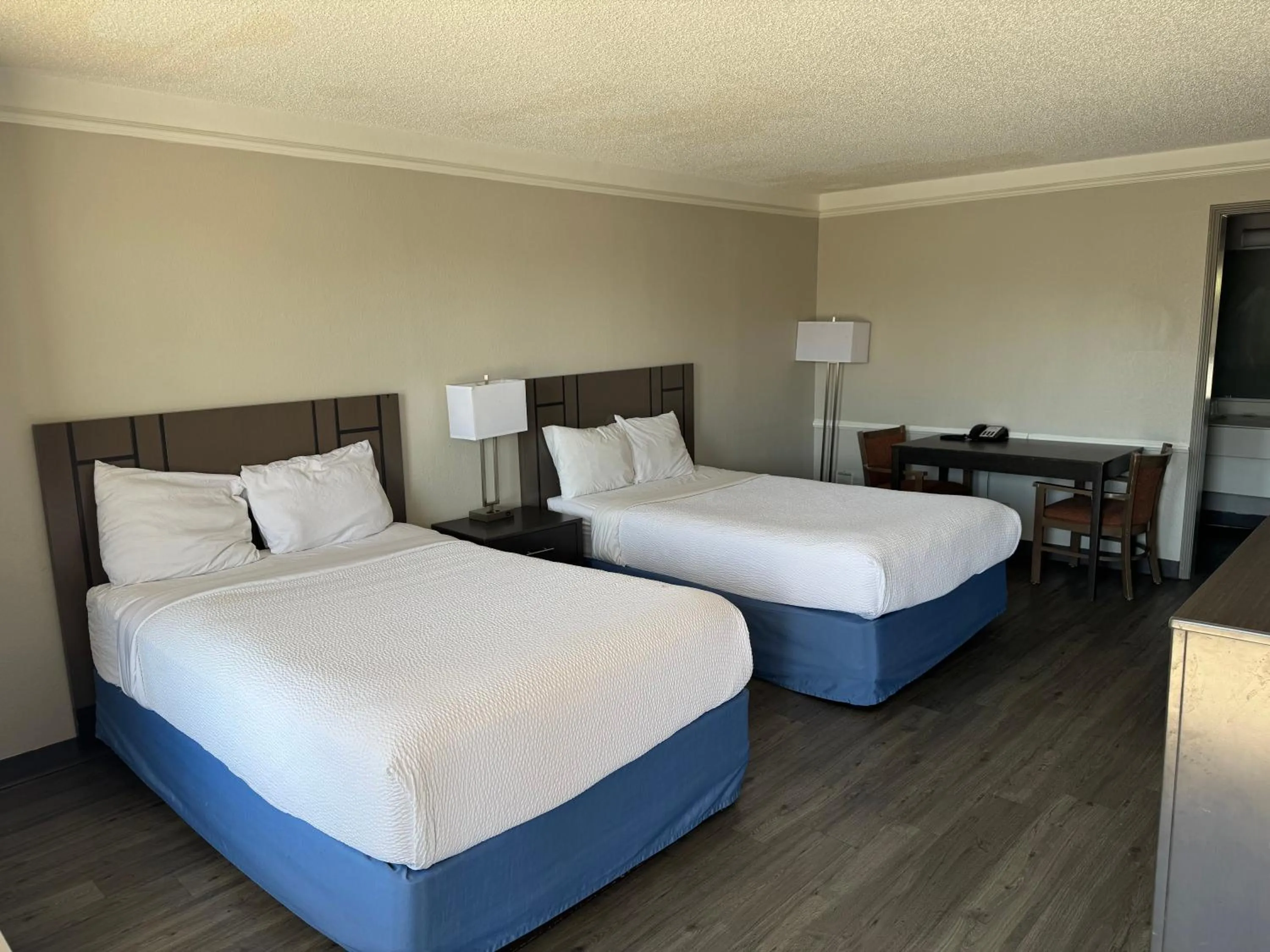 Bedroom, Bed in Days Inn by Wyndham Georgetown