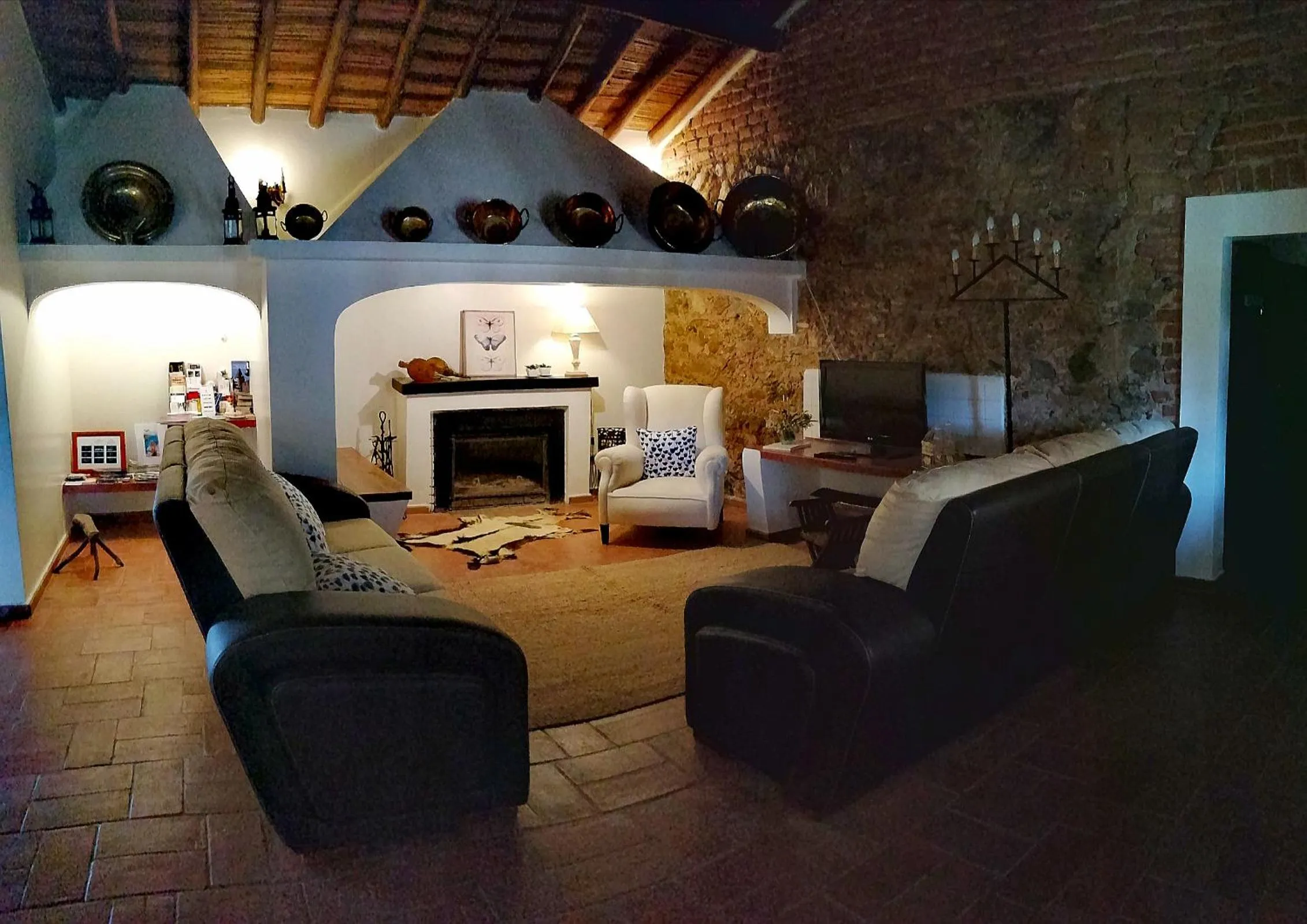 Communal lounge/ TV room in Herdade da Diabroria - Agroturismo